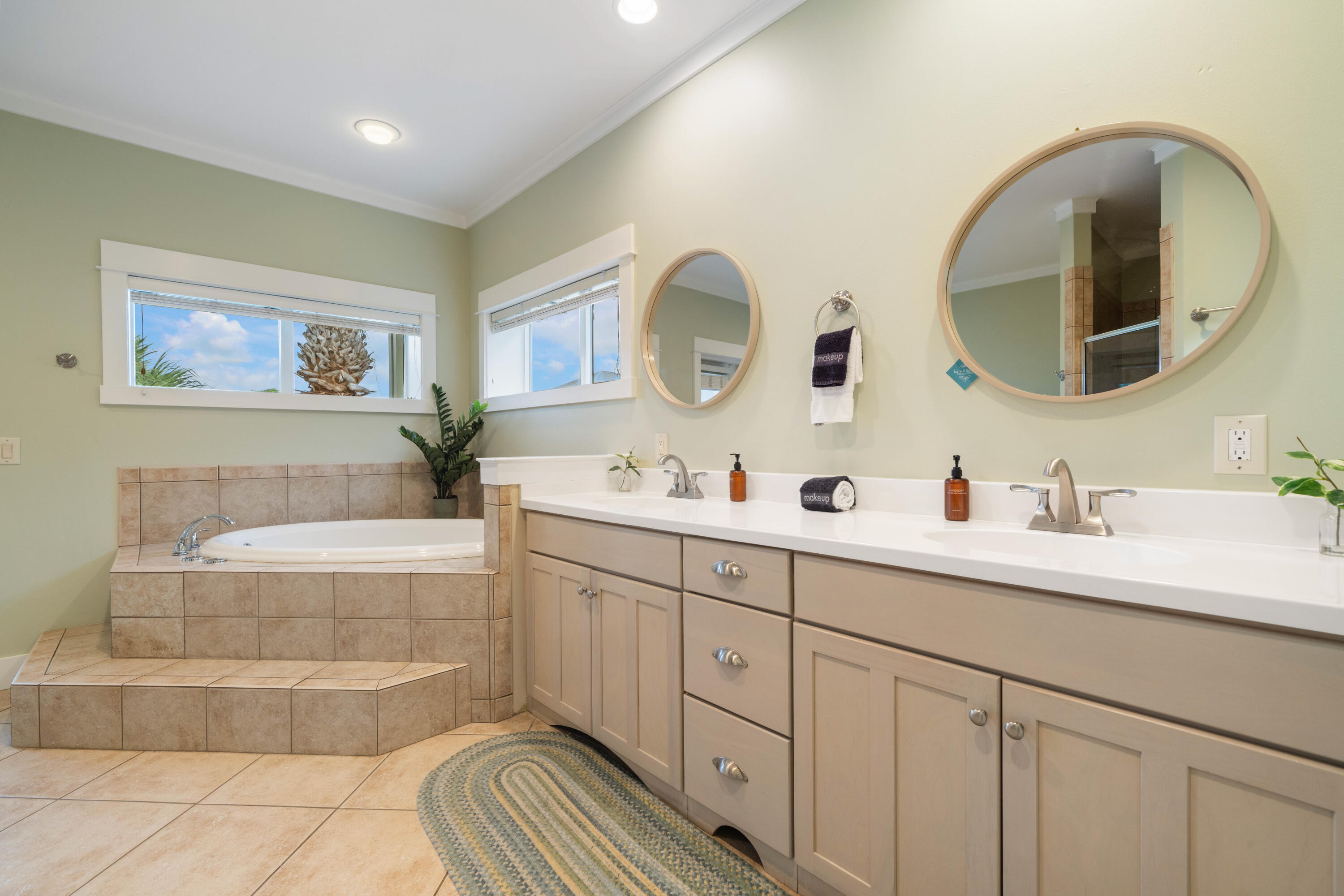EMERALD WATERS VILLAGE - Residential