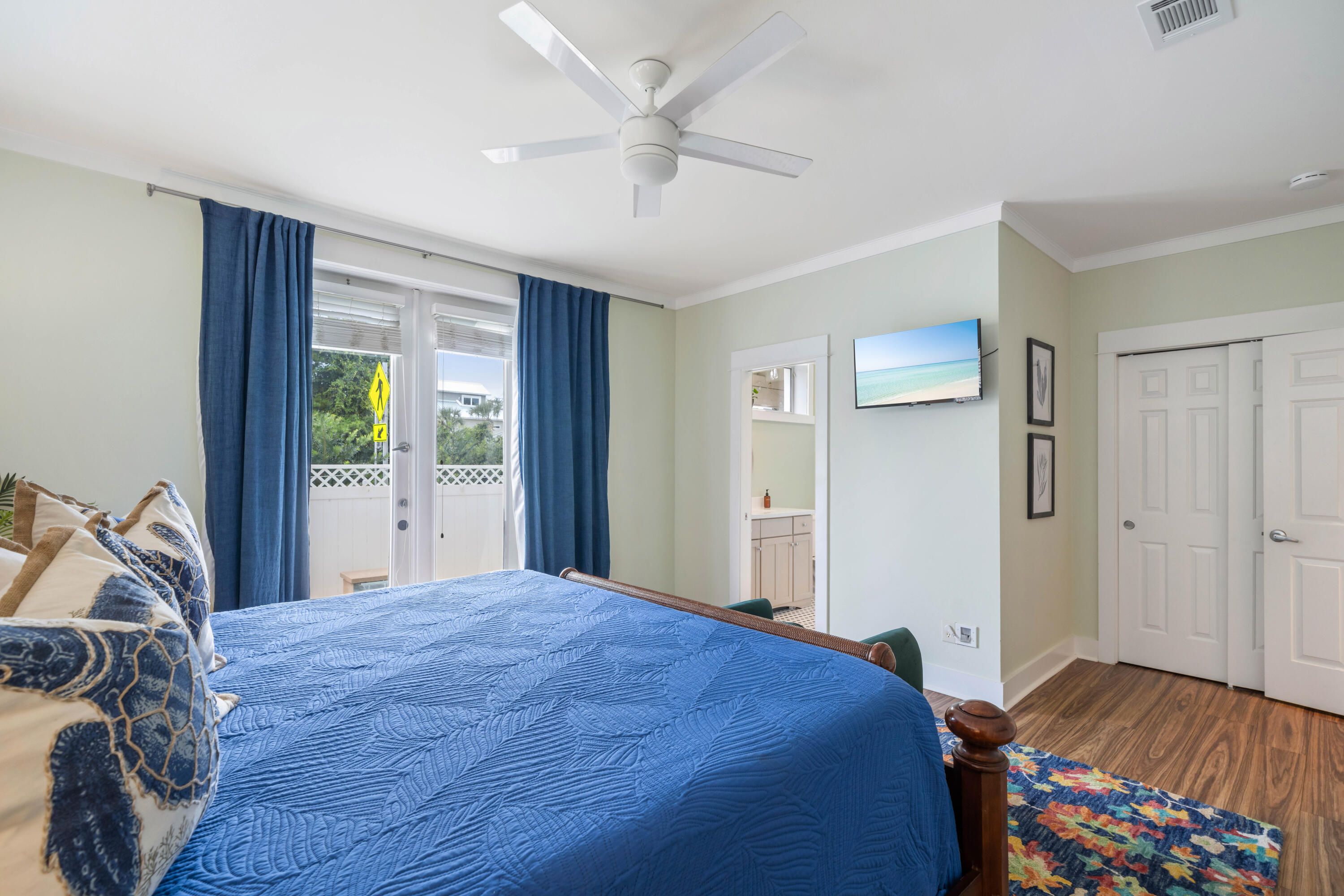EMERALD WATERS VILLAGE - Residential