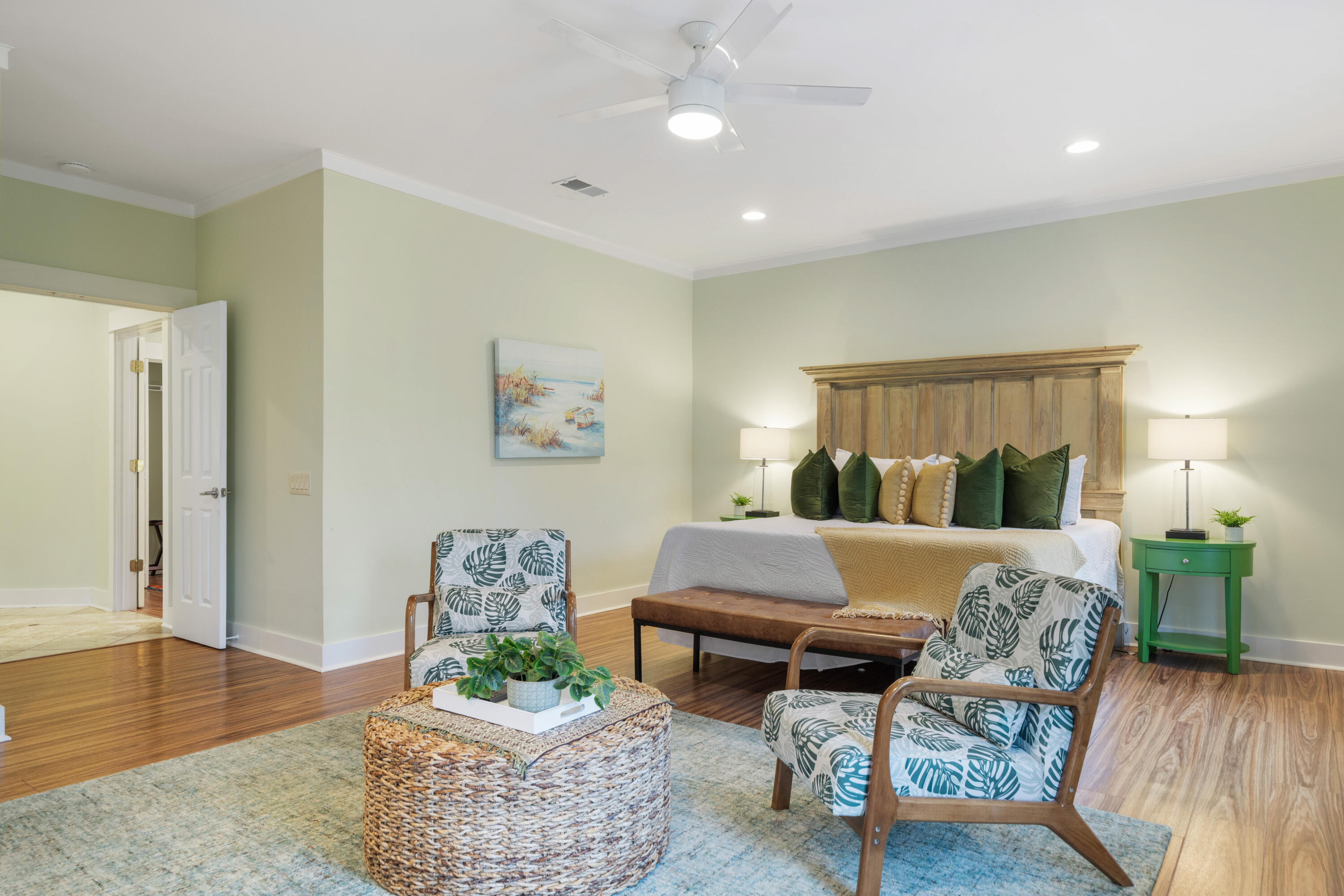 EMERALD WATERS VILLAGE - Residential