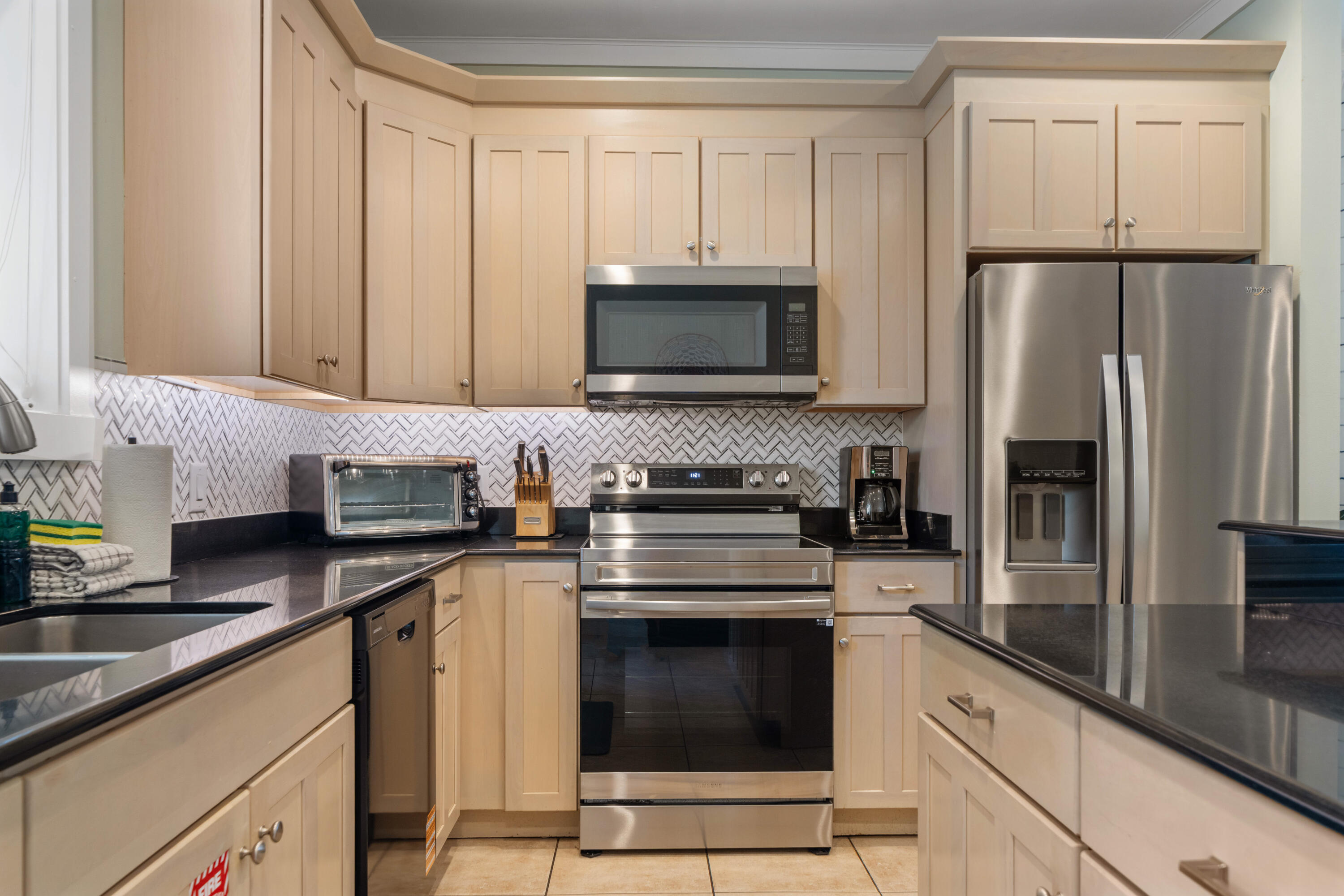 EMERALD WATERS VILLAGE - Residential