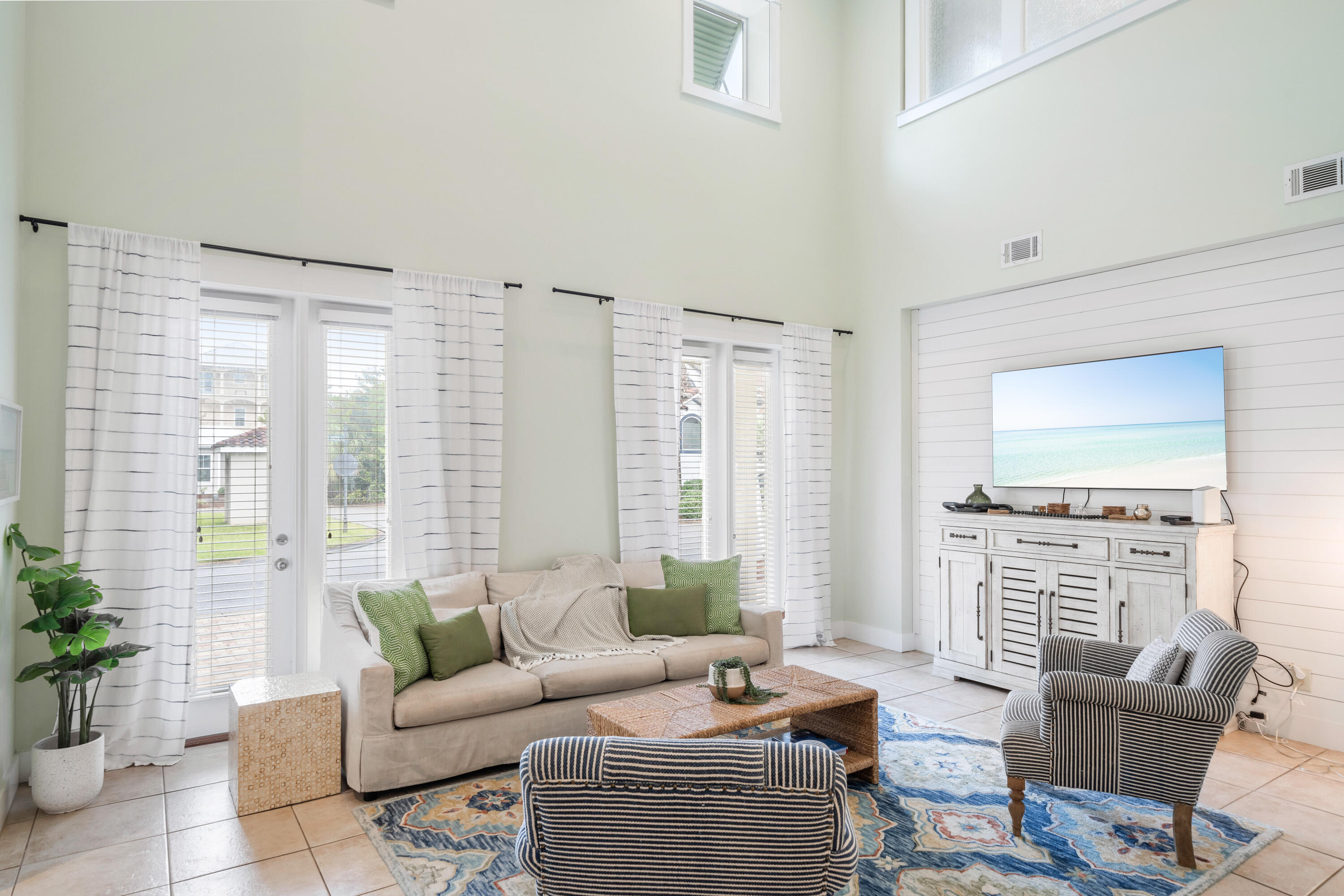 EMERALD WATERS VILLAGE - Residential