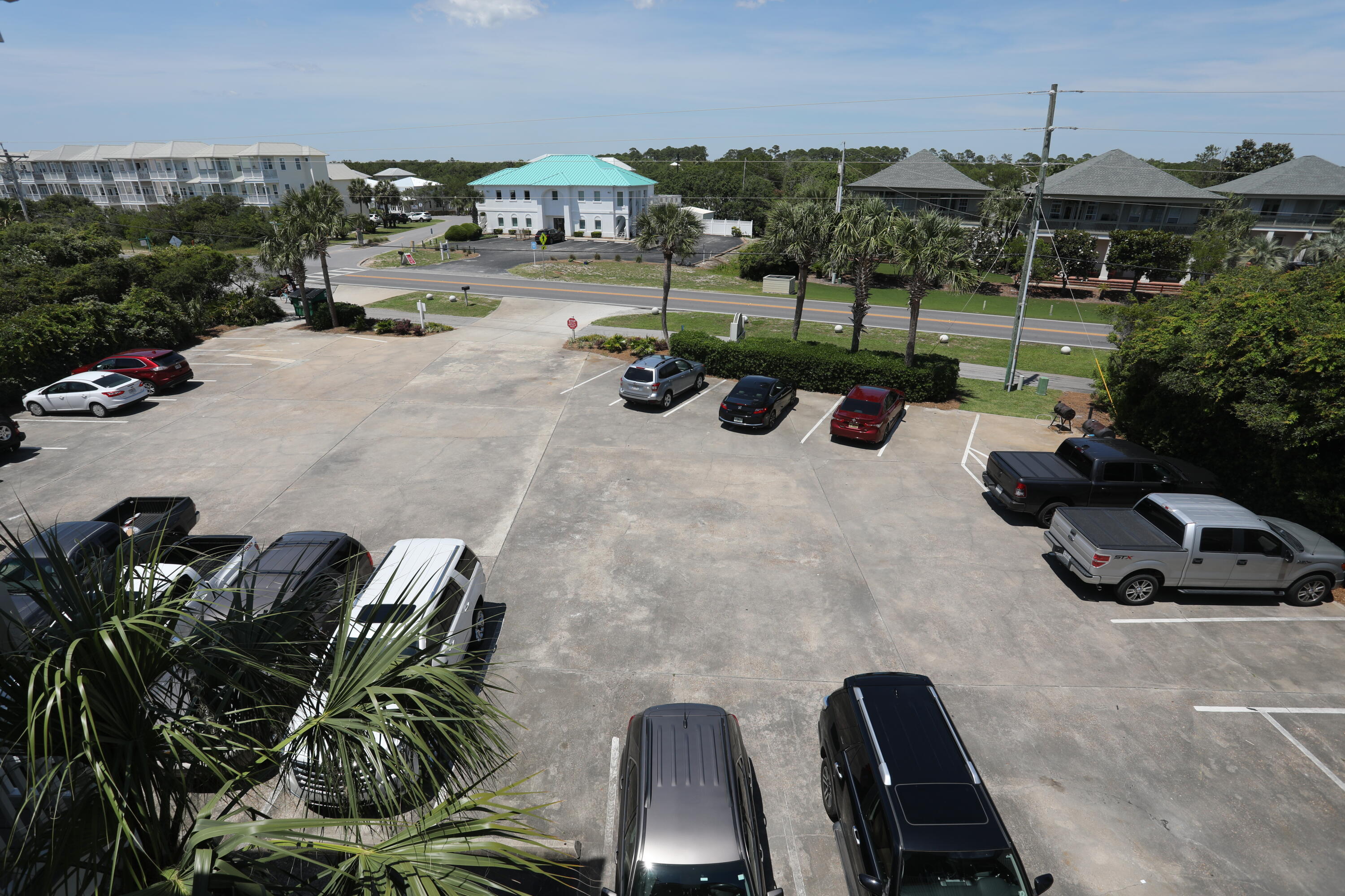 MISTRAL CONDO - Residential