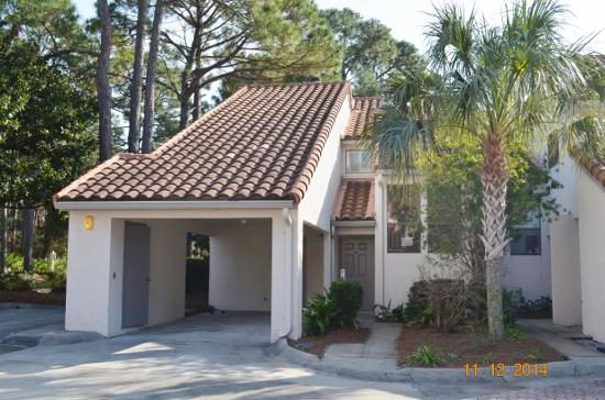 Two Bedroom townhome, located in Tops'L Tennis Village. END unit on Tennis Court. Back door opens to the courts. Recently painted and new carpets throughout. Nice neutral colors throughout. Granite countertops in kitchen and baths. New HVAC condenser (3.5 ton 13 Seer) unit was just installed. This property is eligible under the Freddie Mac First Look Initiative through 01/09/2014