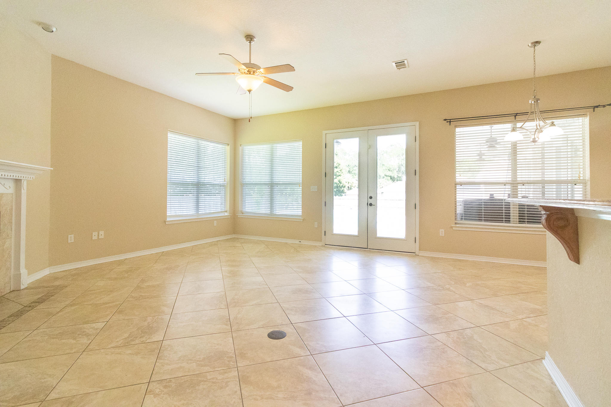 HOLLEY BY THE SEA - Residential