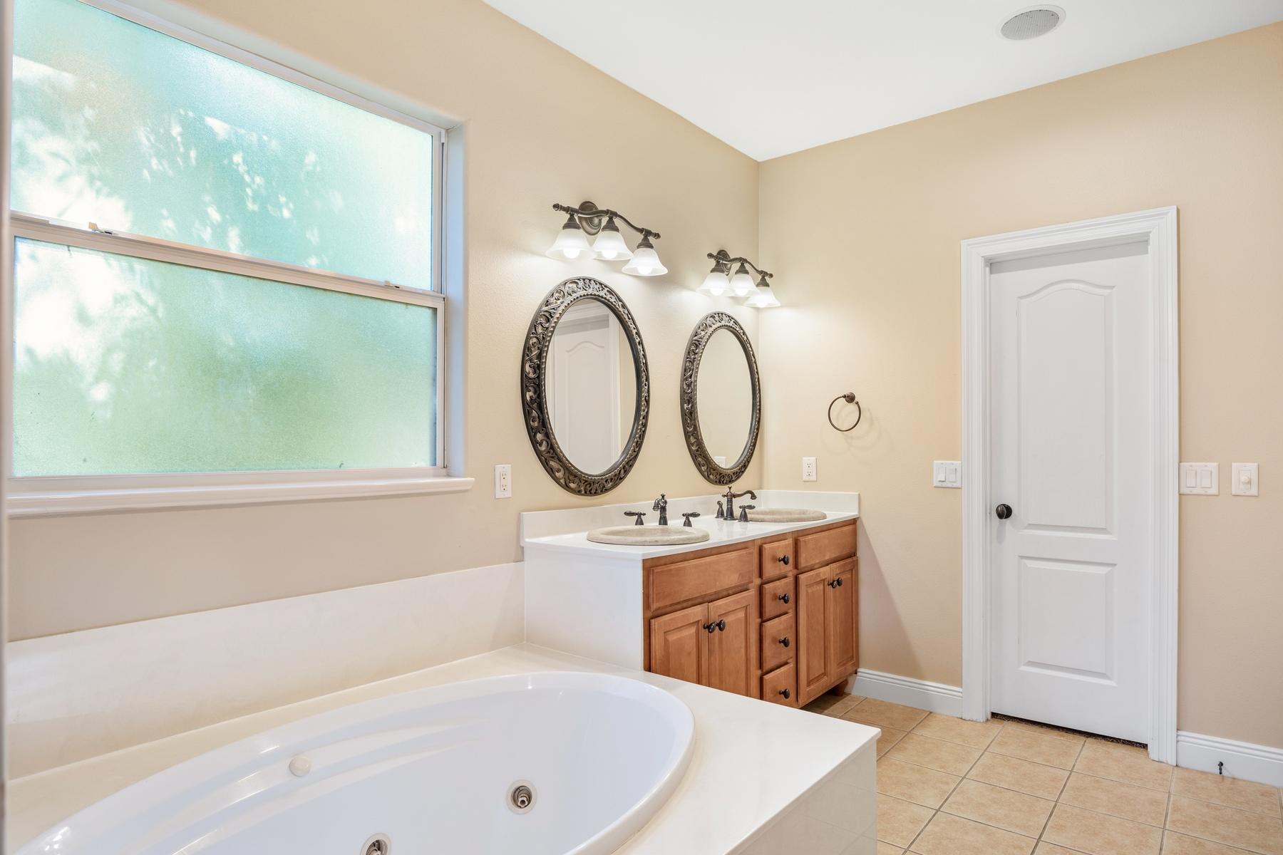 EMERALD BAY PH 1A - Residential