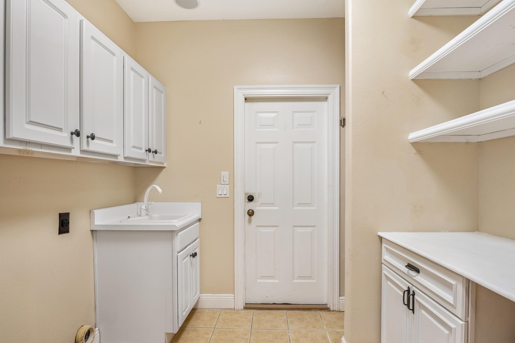 EMERALD BAY PH 1A - Residential