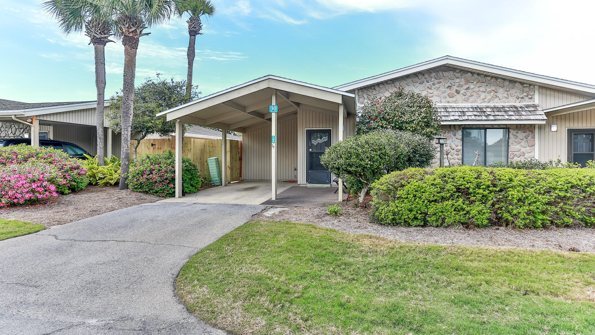 SEASCAPE CONDO TENNIS VILLAGE - Residential