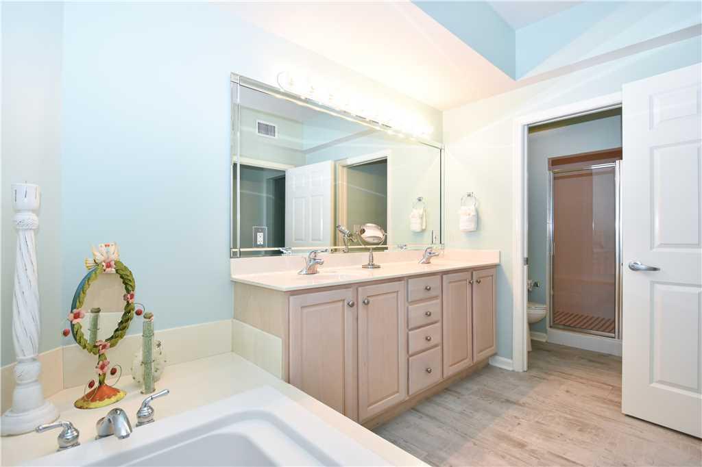 SILVER BEACH TOWERS - Residential