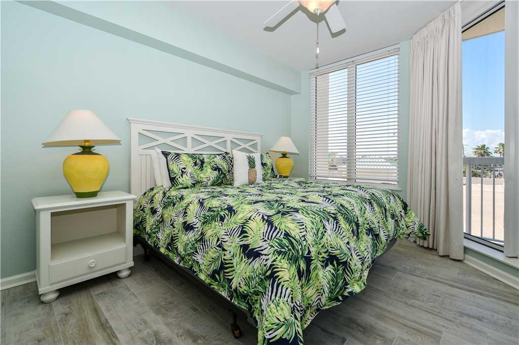 SILVER BEACH TOWERS - Residential