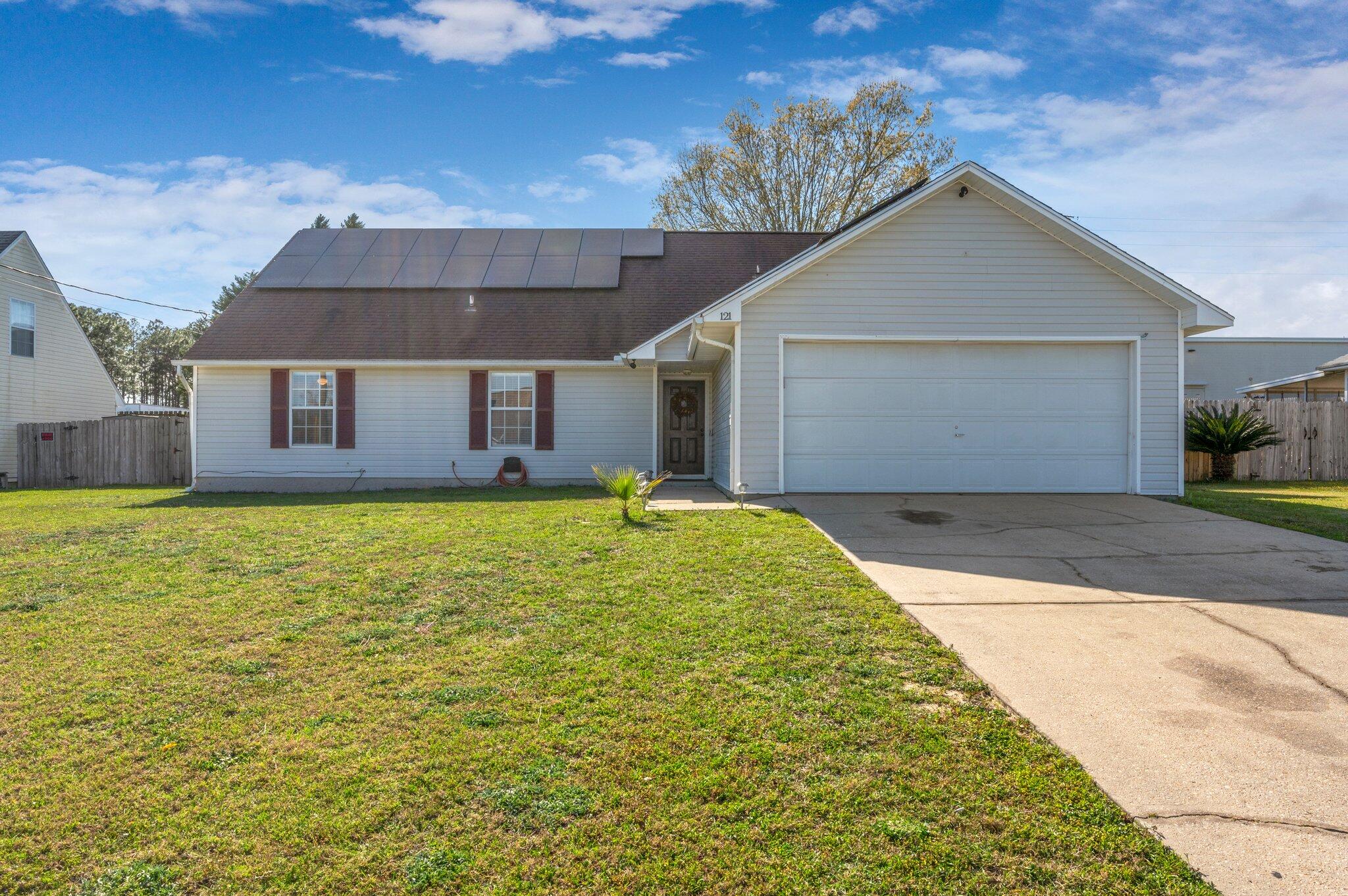 AVAILABLE... February 17, 2025! This 3bd/2bth, renovated home located in Park Place Subdivision is a hidden gem. Bonus Room located in the upstairs loft. Privacy fence, vaulted ceiling in the entry way and a nice patio add to this home!NO smoking. 600 minimum FICO credit score required in addition to meeting rental criteria. Pets allowed upon approval with a non-refundable pet fee and with a Petscreening.com report.All applicants are required to complete an application on PetScreening.com regardless of if they own a pet or not.  Applicants with an ESA are also required to complete the application.We also offer a security deposit waiver option for tenants such that they do not have to pay a security deposit upfront. Terms and conditions apply. Review addenda for details. ** Fees Required once an application is approved include, but may not be limited to: Security Deposit, Non-Refundable Fees (cleaning and rekey), $20 Certified Mail Fee, and Pet Fees (when applicable).