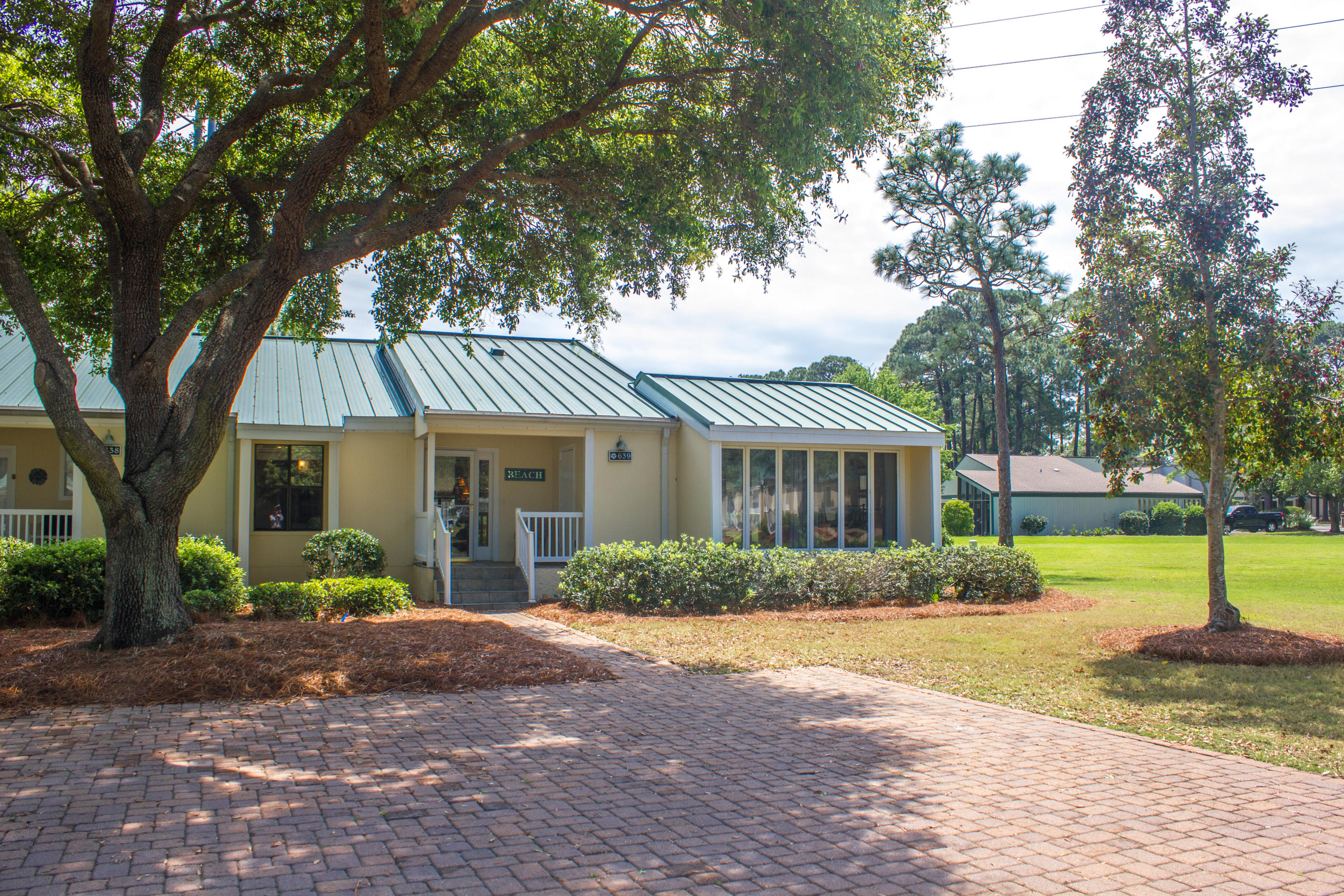 BAYOU VILLAGE CONDO PH 2 - Residential