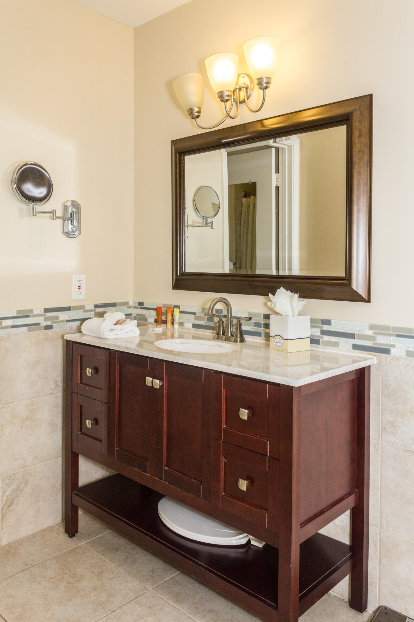 BAYOU VILLAGE CONDO PH 2 - Residential