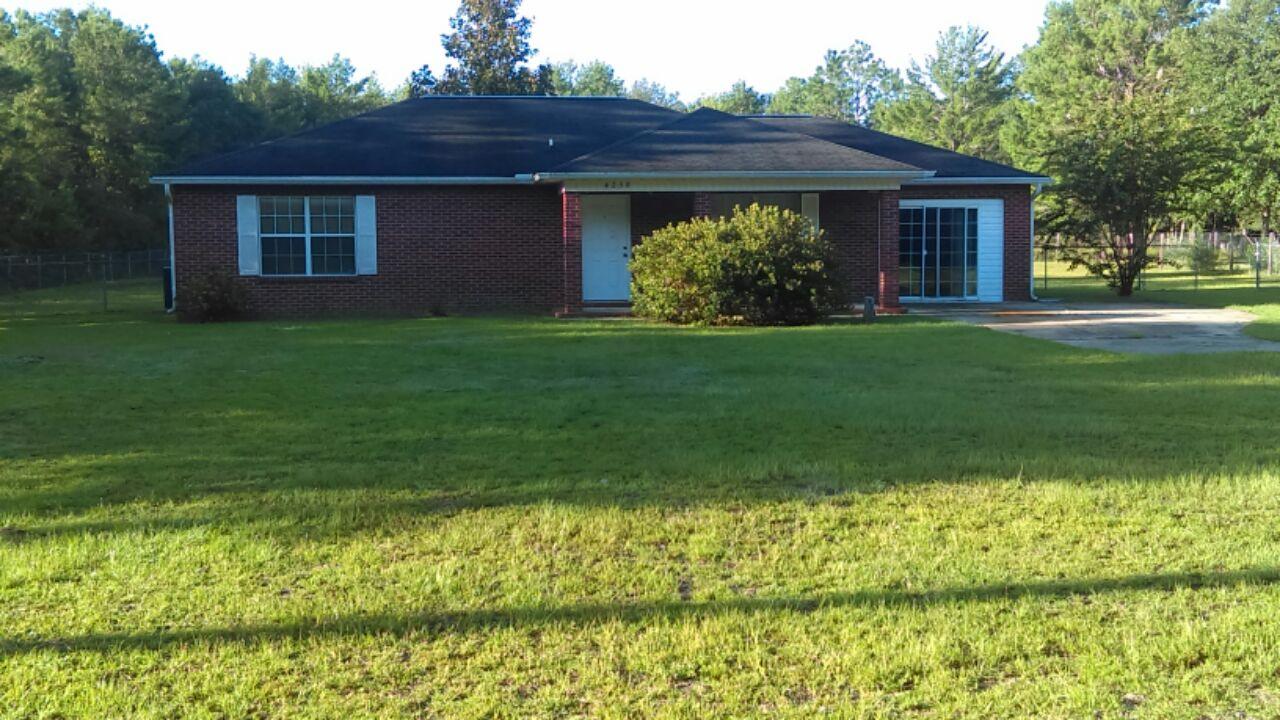 COUNTRY BREEZE ESTATES - Residential