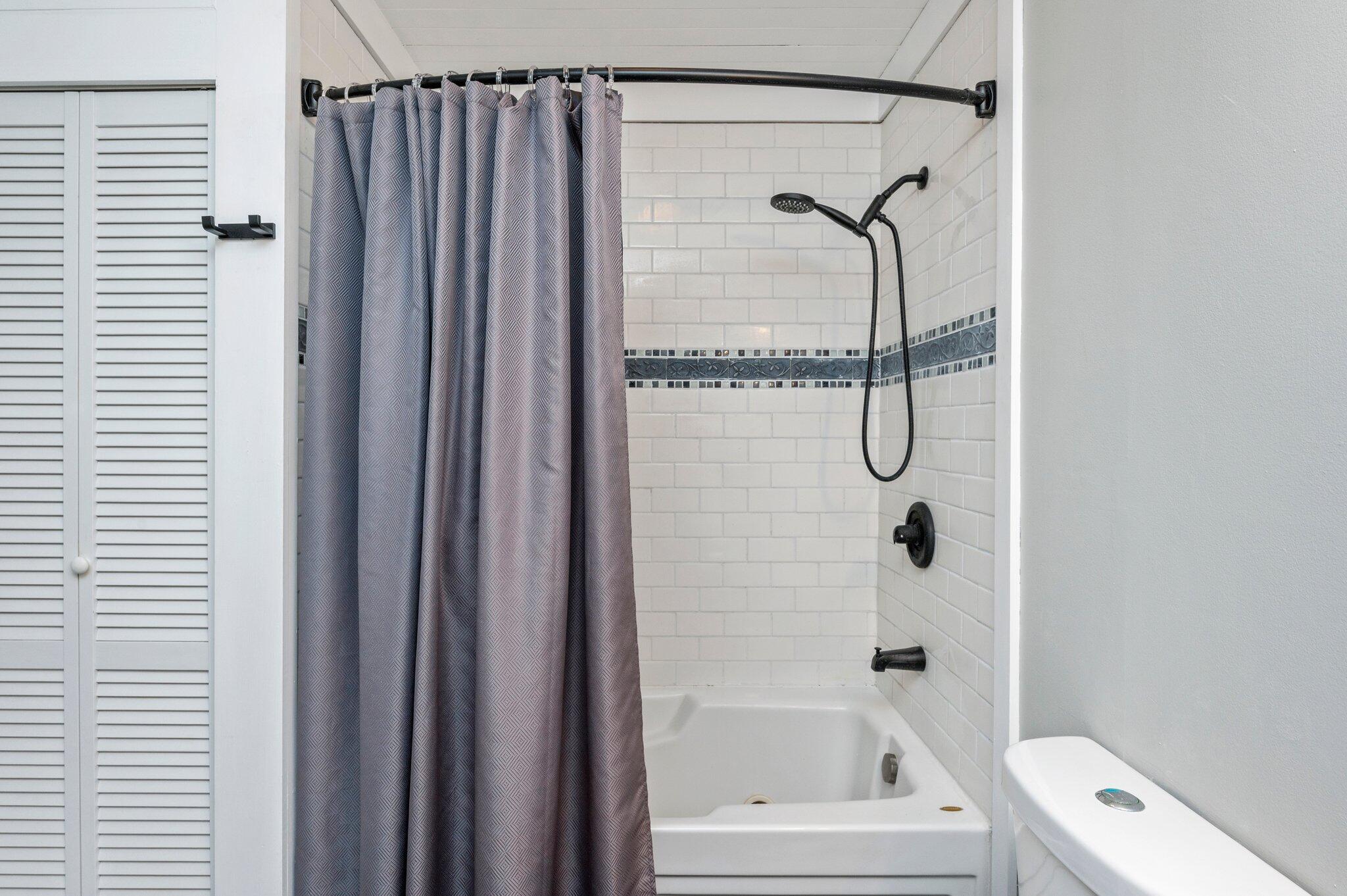 CREEKSIDE 4 - Residential