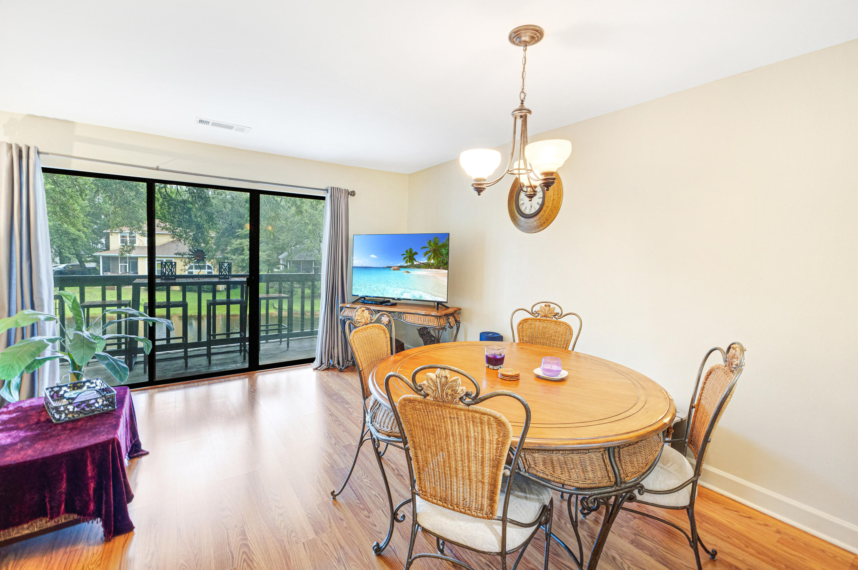 LAKESIDE CONDO AT BLUEWATER BAY - Residential