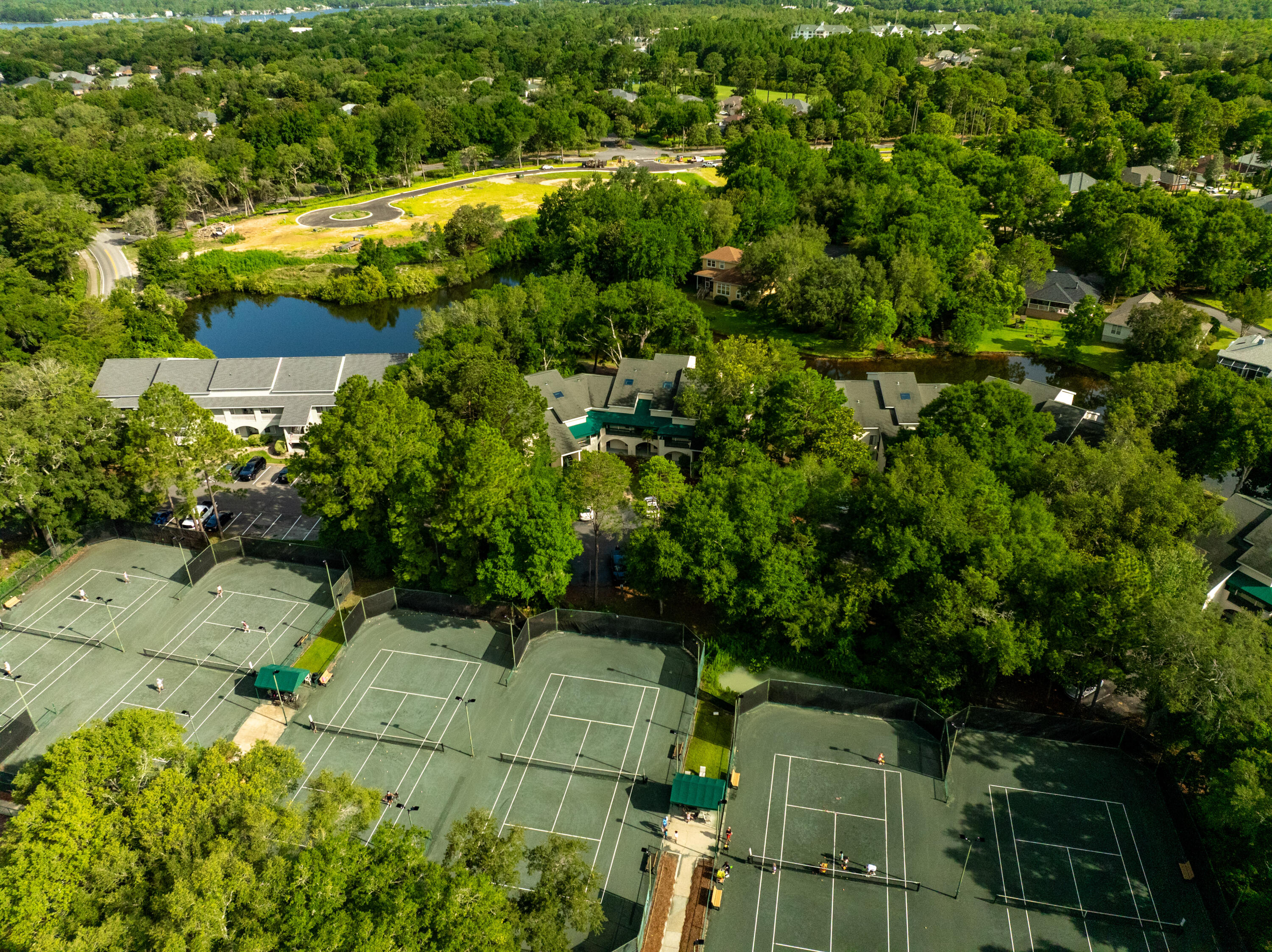 LAKESIDE CONDO AT BLUEWATER BAY - Residential