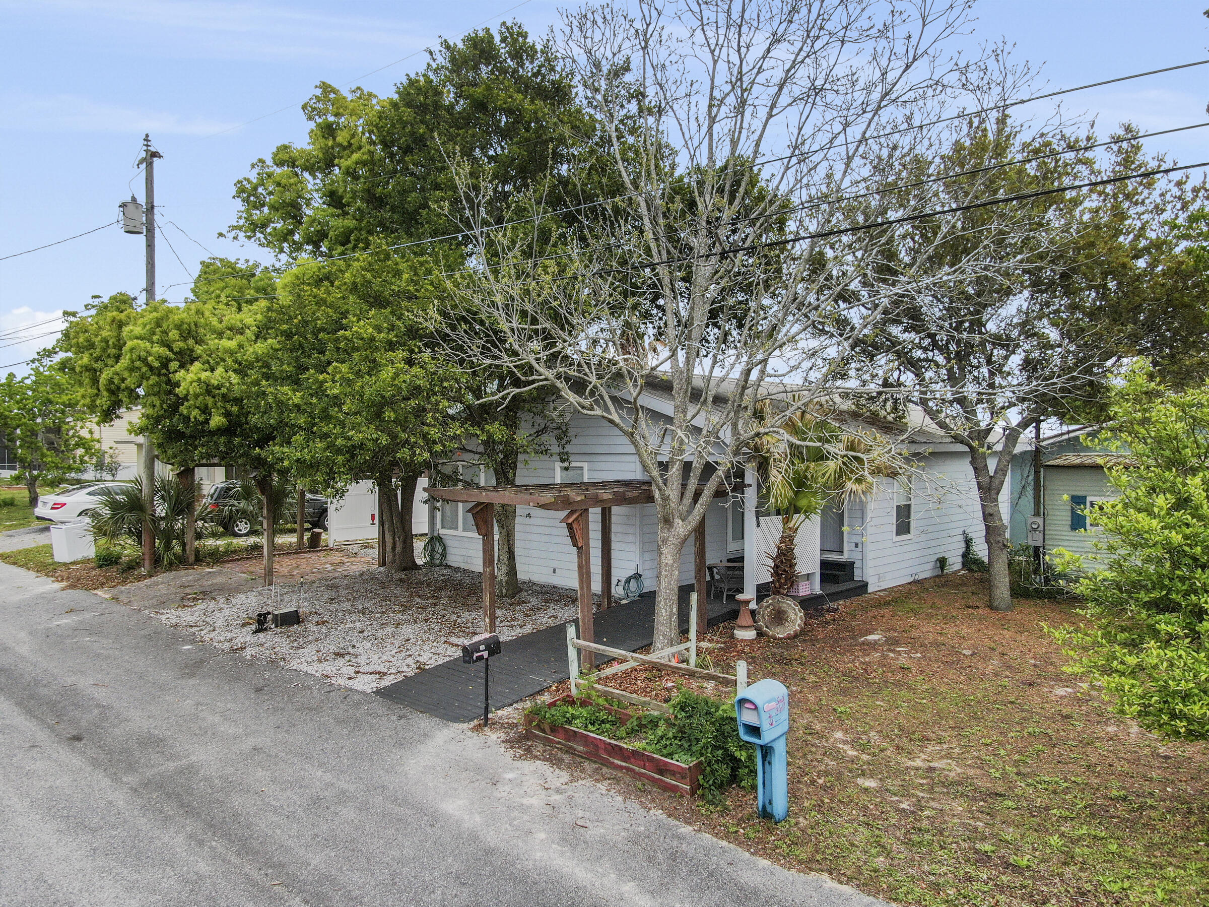 LAGUNA BEACH ESTATES 5TH ADDN - Residential