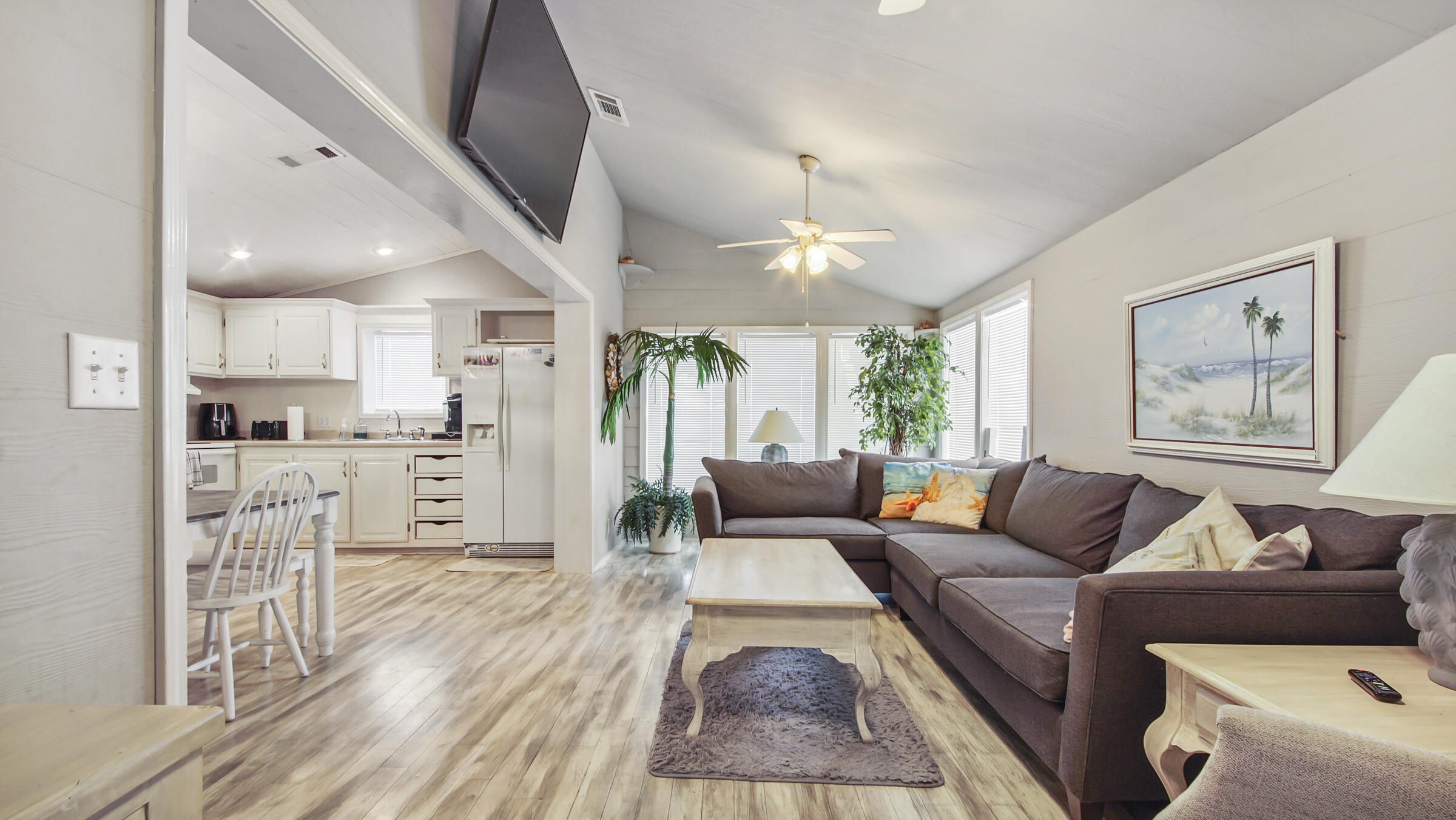 LAGUNA BEACH ESTATES 5TH ADDN - Residential