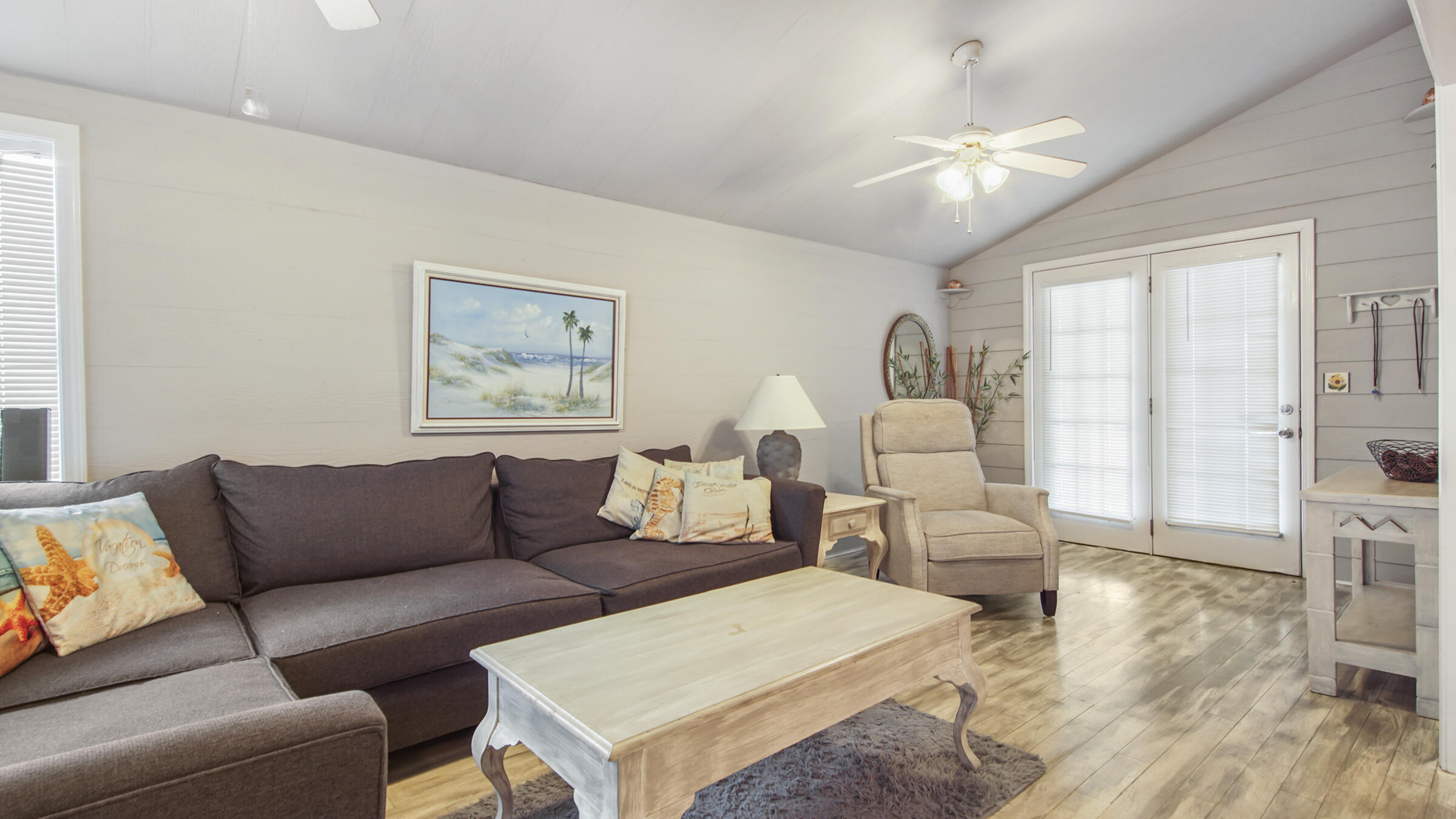 LAGUNA BEACH ESTATES 5TH ADDN - Residential