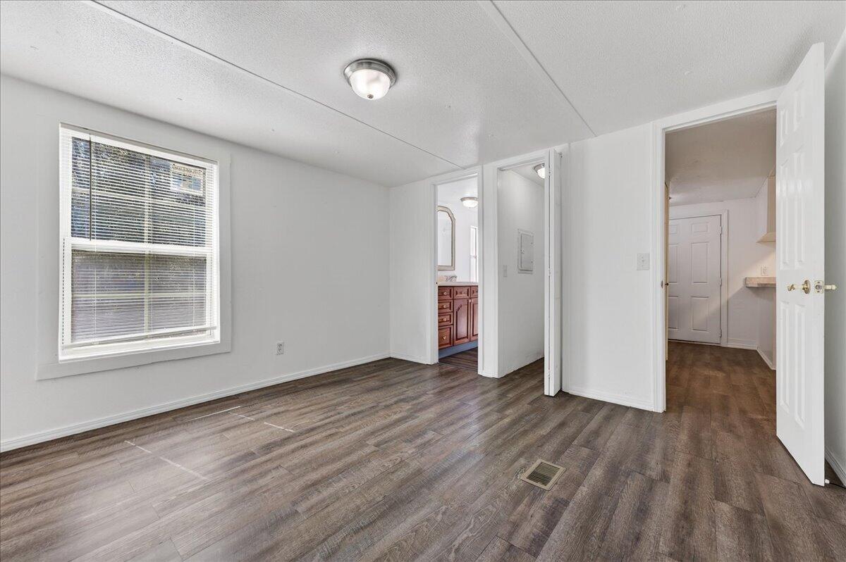 PARCELS 34 & 35 SHOAL RIVER FARMS UNREC S/D - Residential