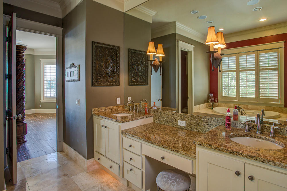AVALON BEACH ESTATES - Residential