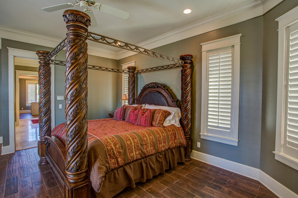 AVALON BEACH ESTATES - Residential