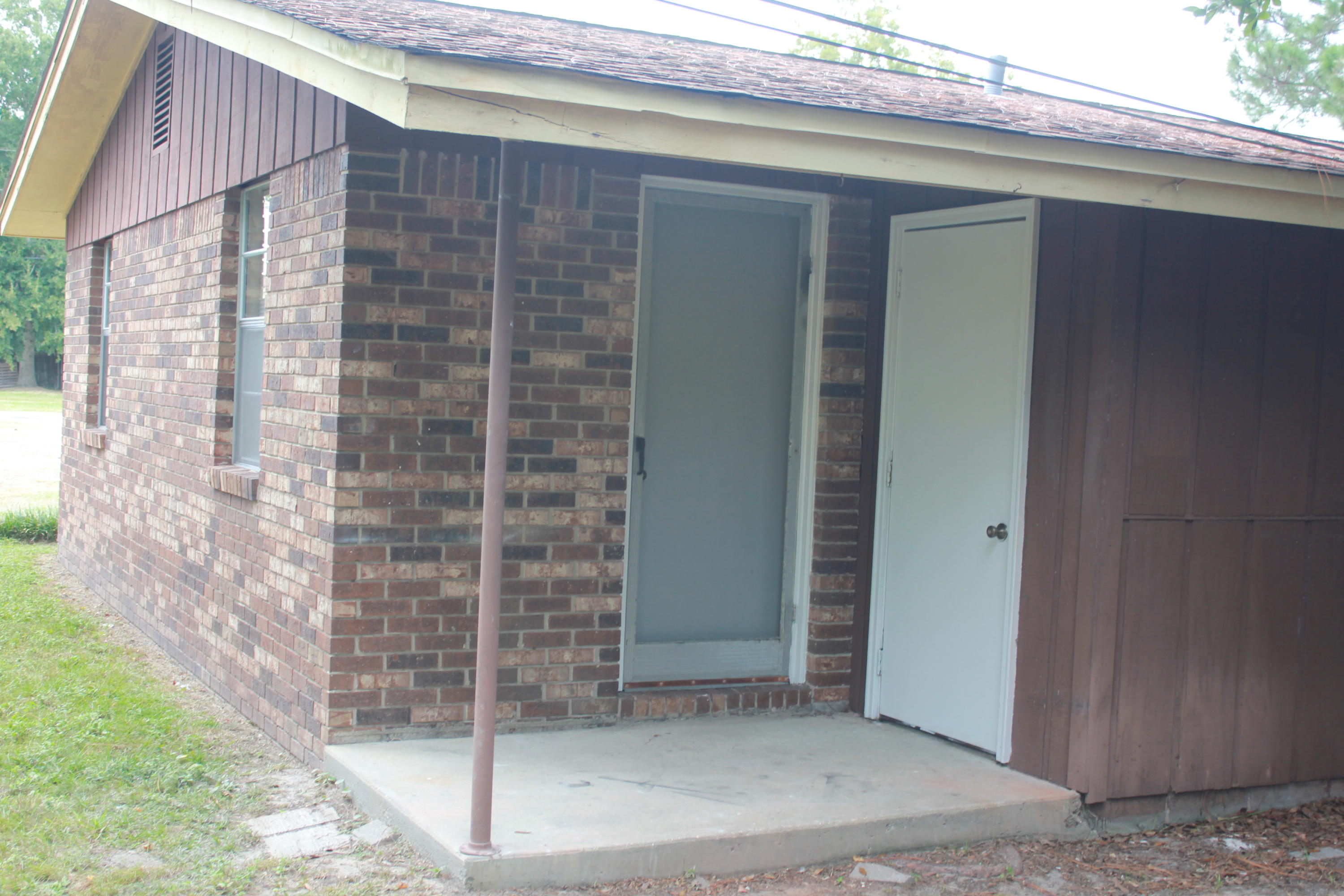PORT DIXIE - Residential Lease