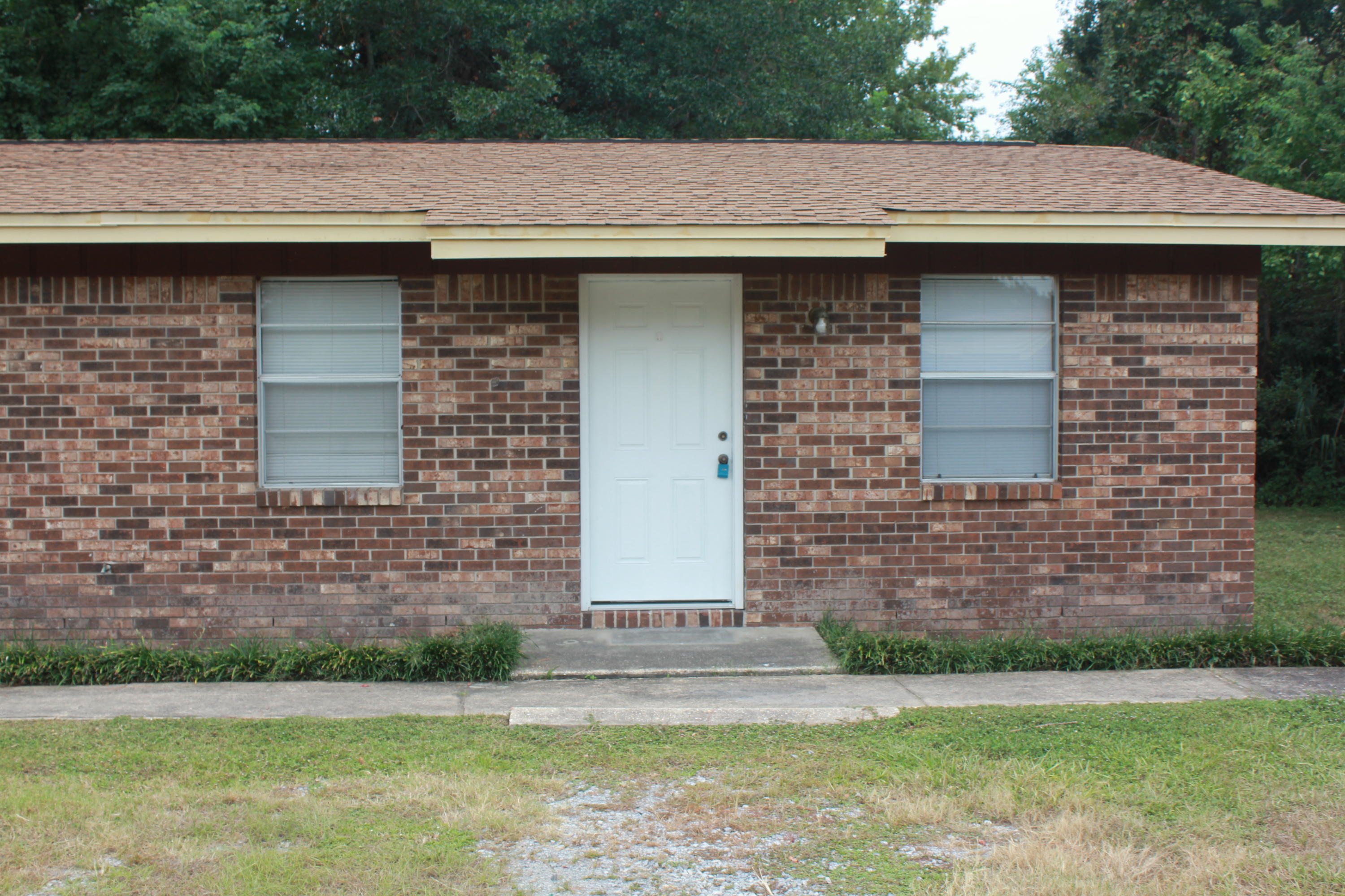 PORT DIXIE - Residential Lease