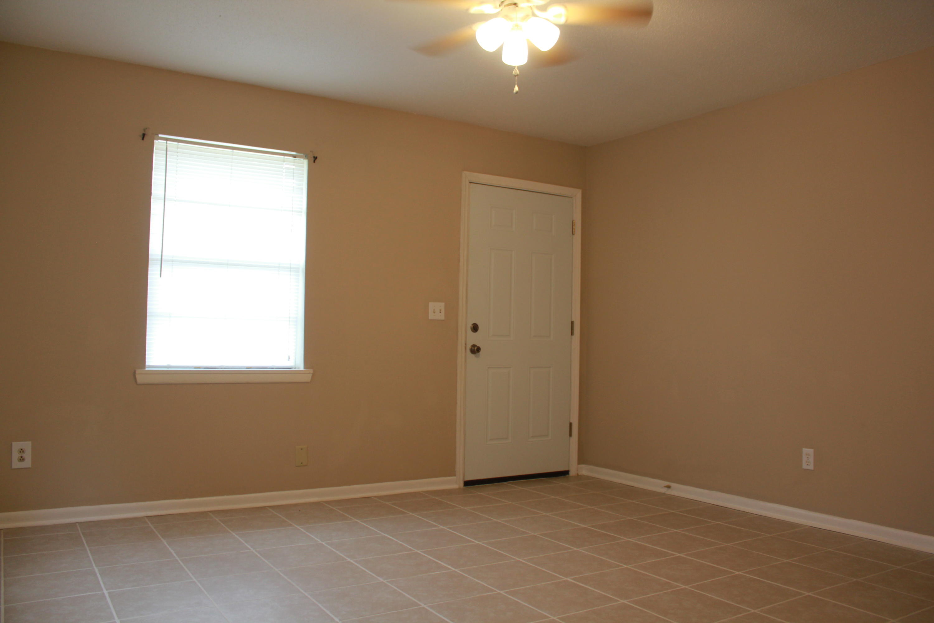 PORT DIXIE - Residential Lease