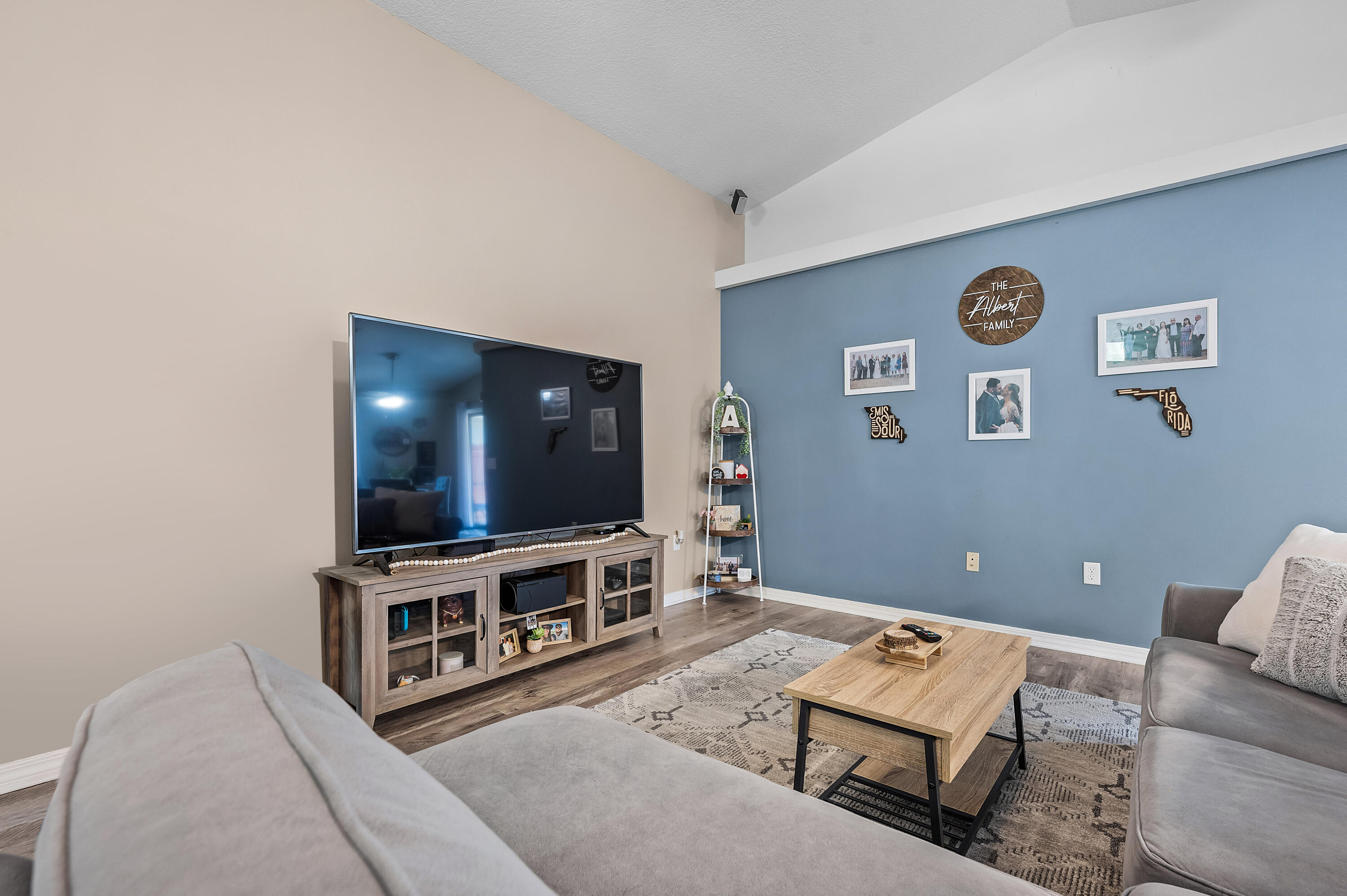 NONESUCH WAY - Residential