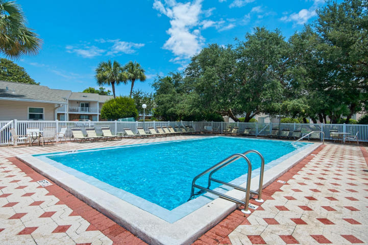 WOODLAND SHORES T/H PH 1 - Residential