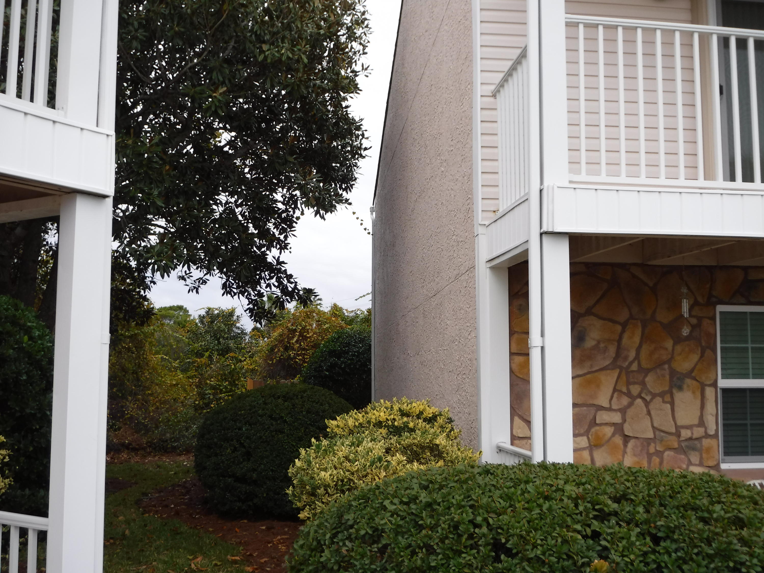 WOODLAND SHORES T/H PH 1 - Residential