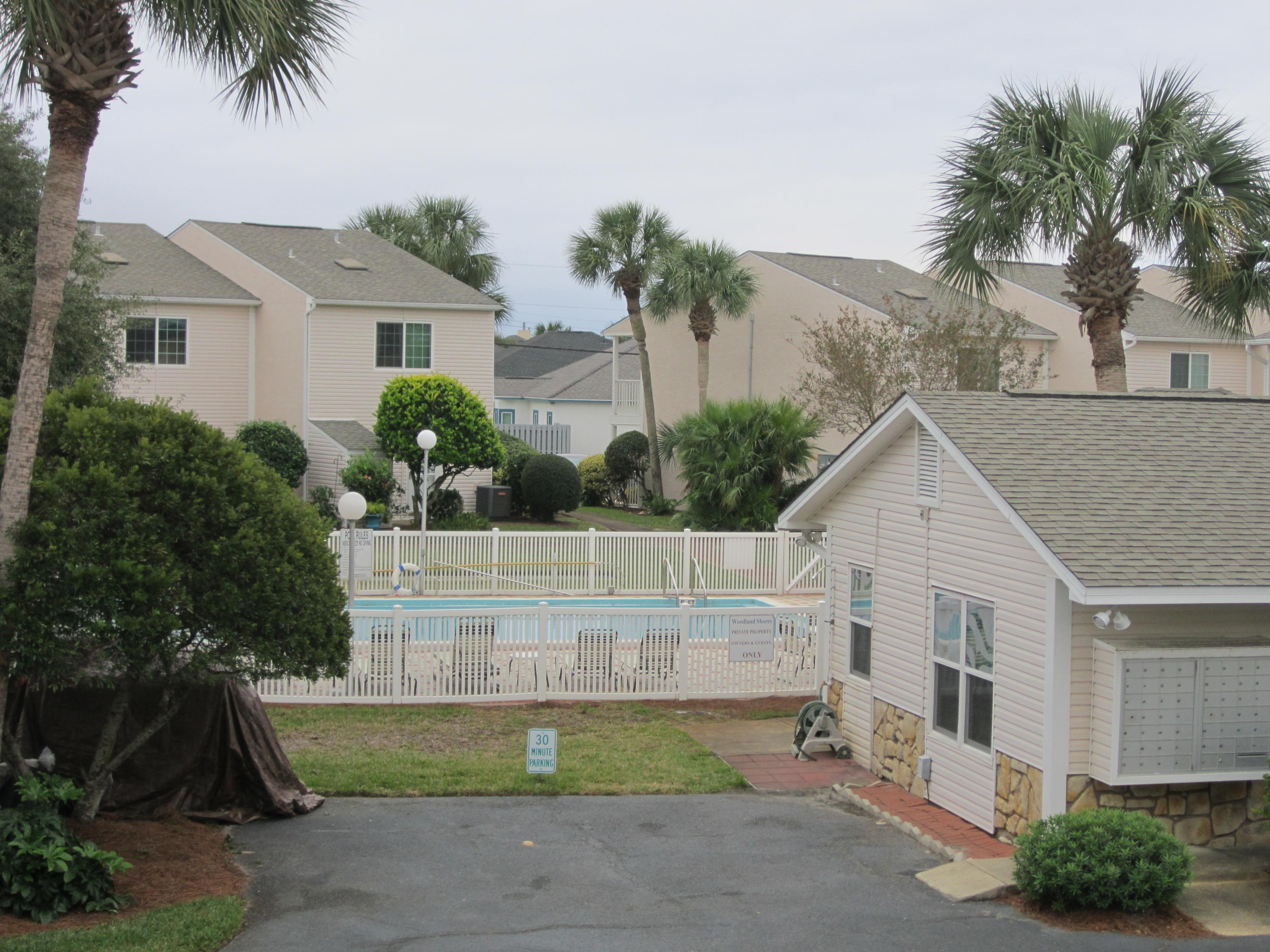 WOODLAND SHORES T/H PH 1 - Residential