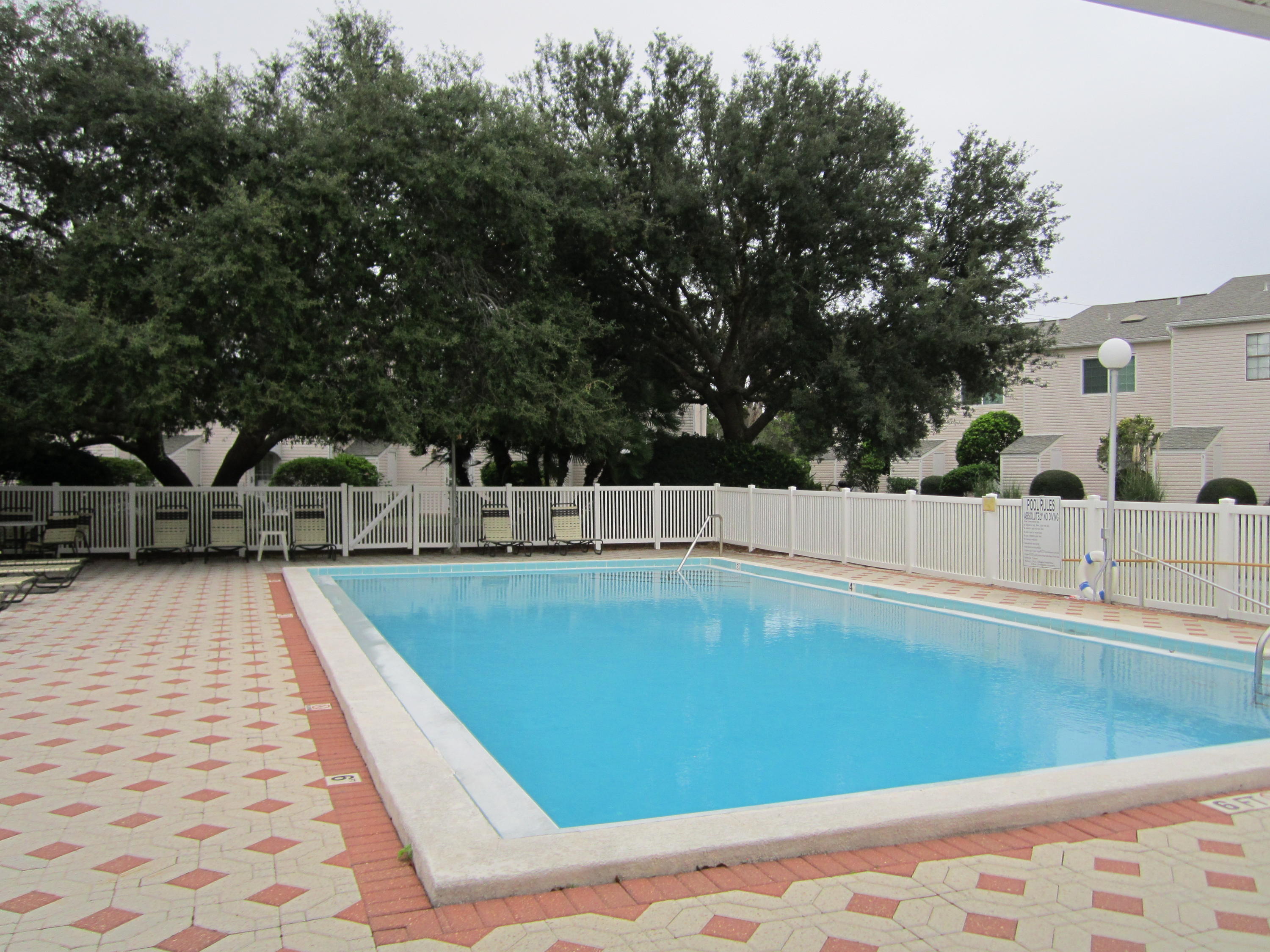 WOODLAND SHORES T/H PH 1 - Residential