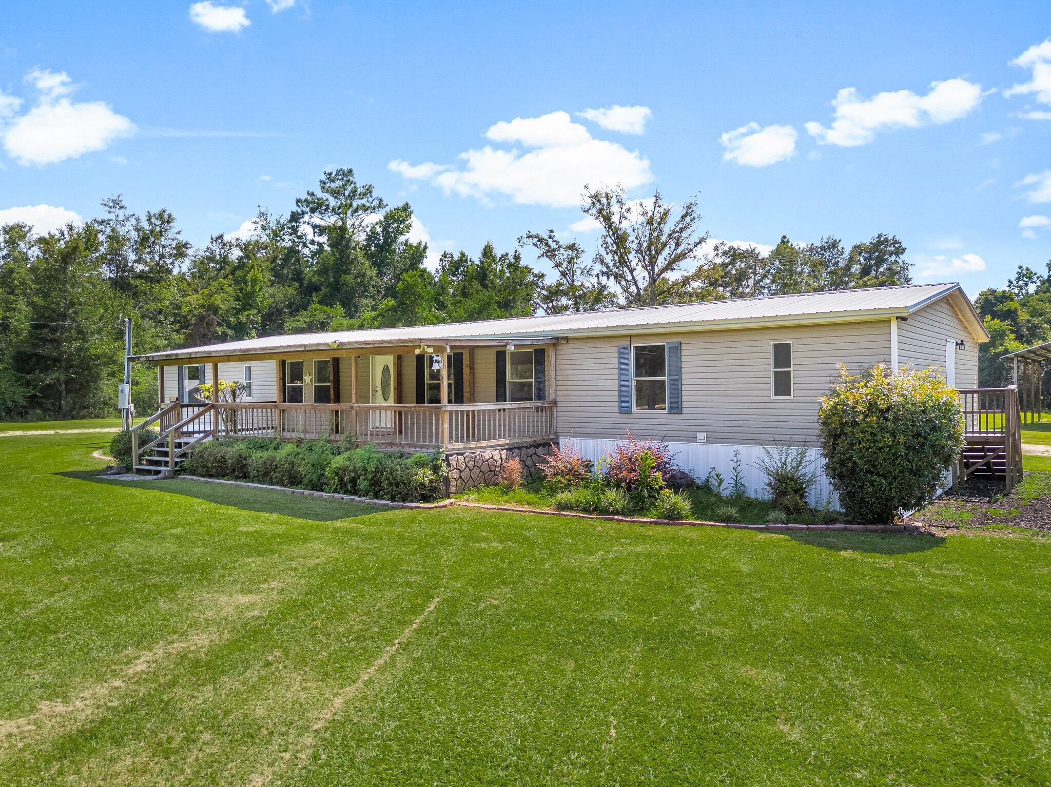 NO RECORDED SUBDIVISION - Residential