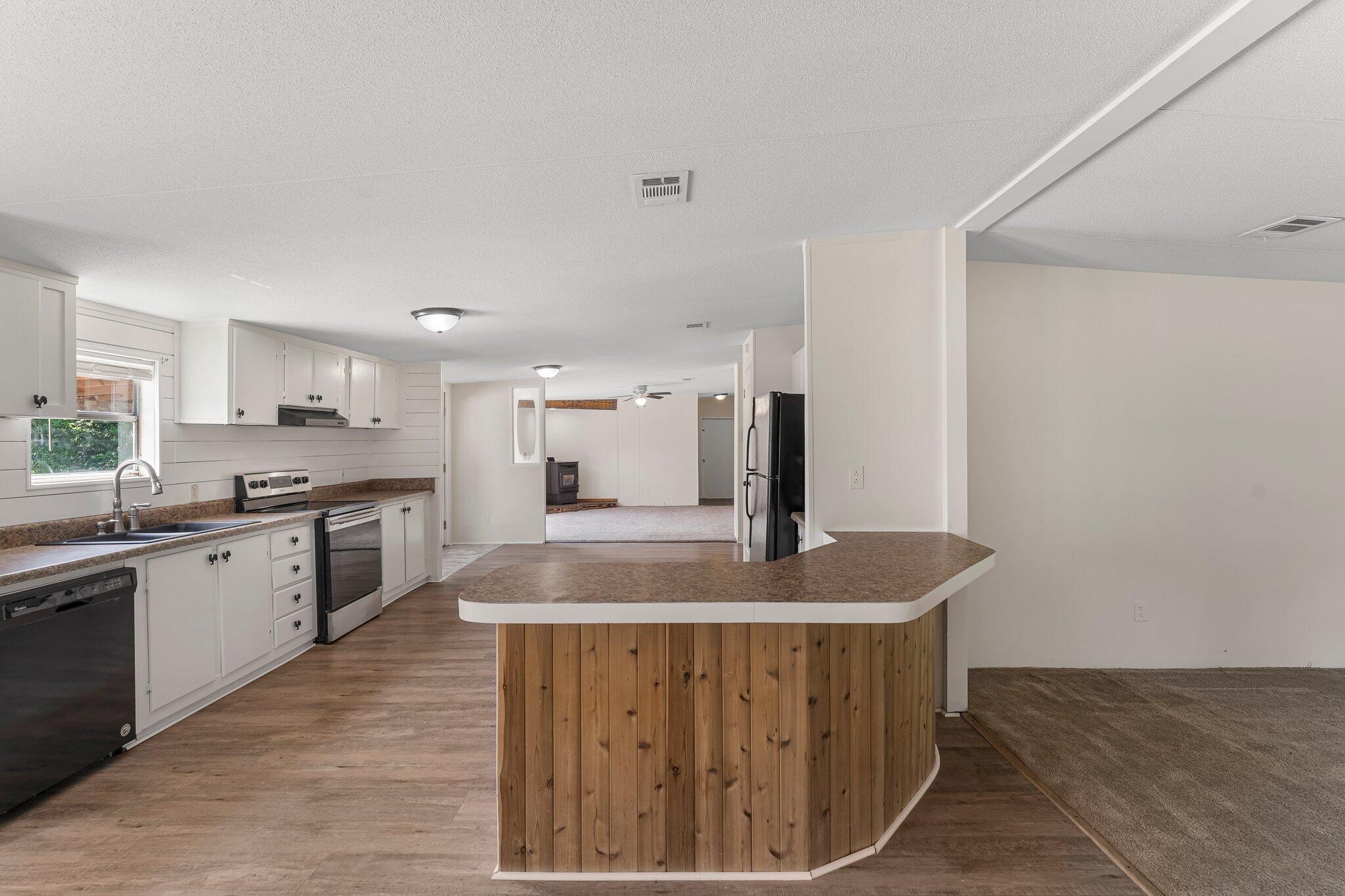 NO RECORDED SUBDIVISION - Residential