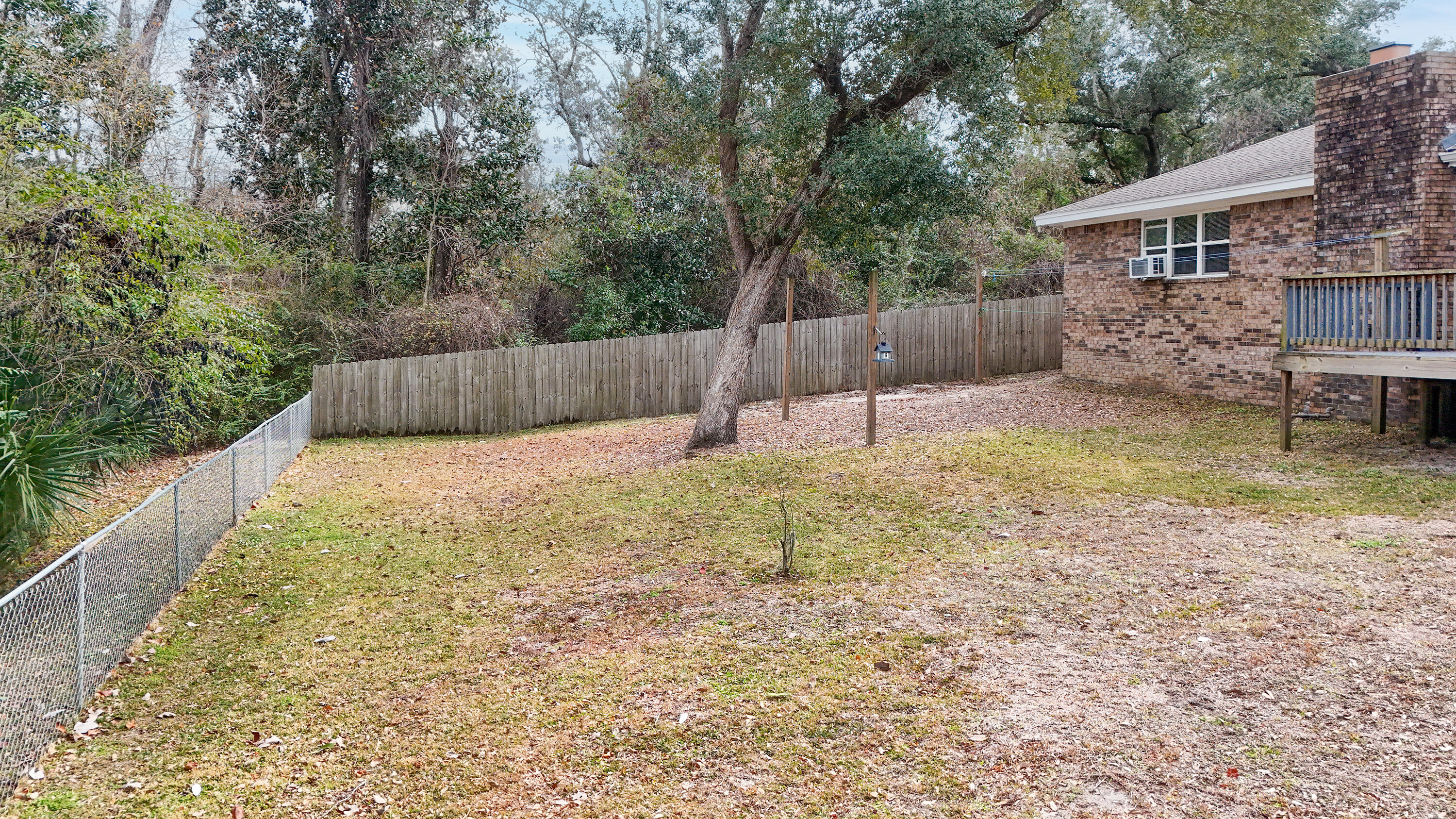IMPERIAL OAKS - Residential