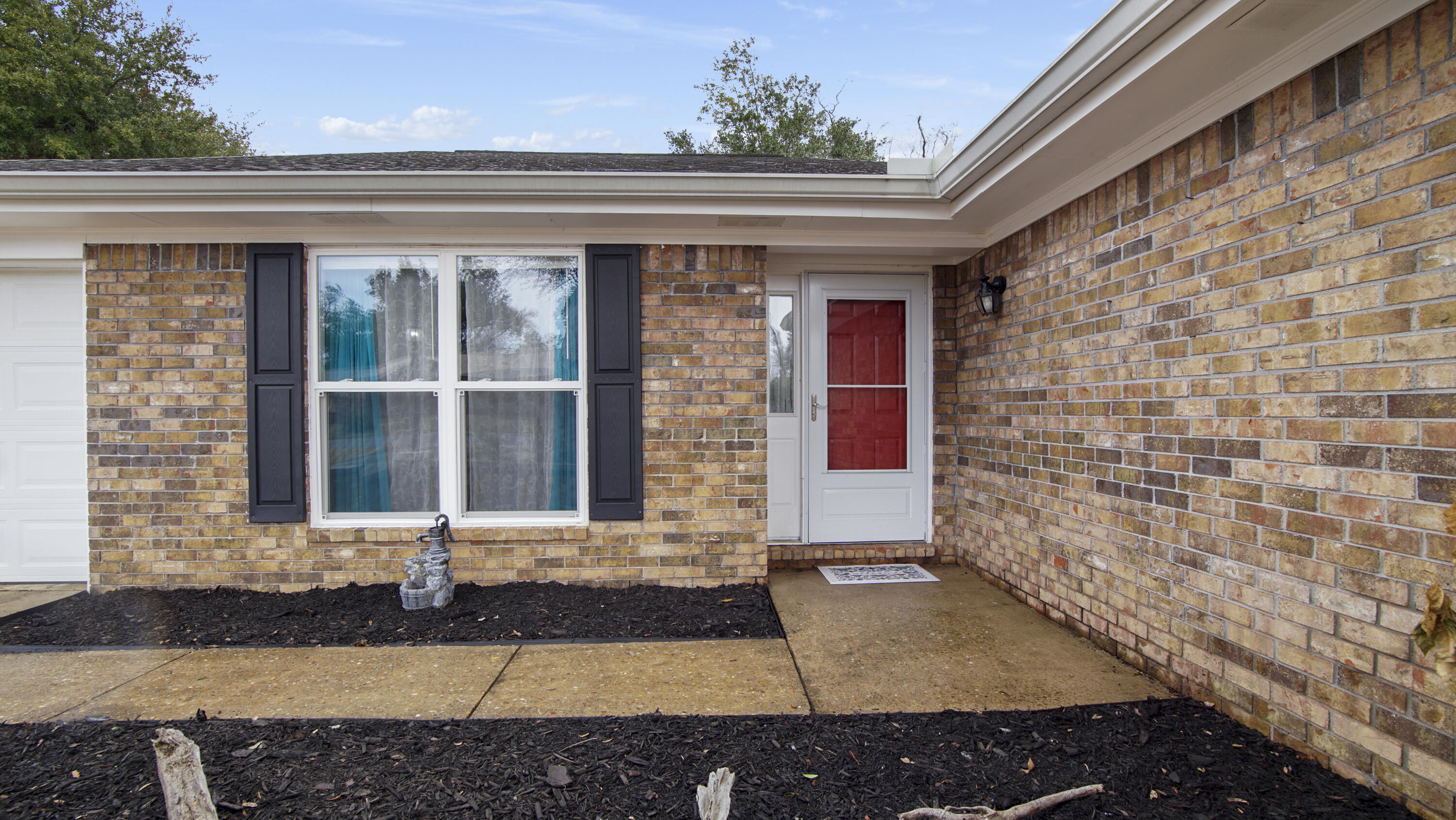 IMPERIAL OAKS - Residential
