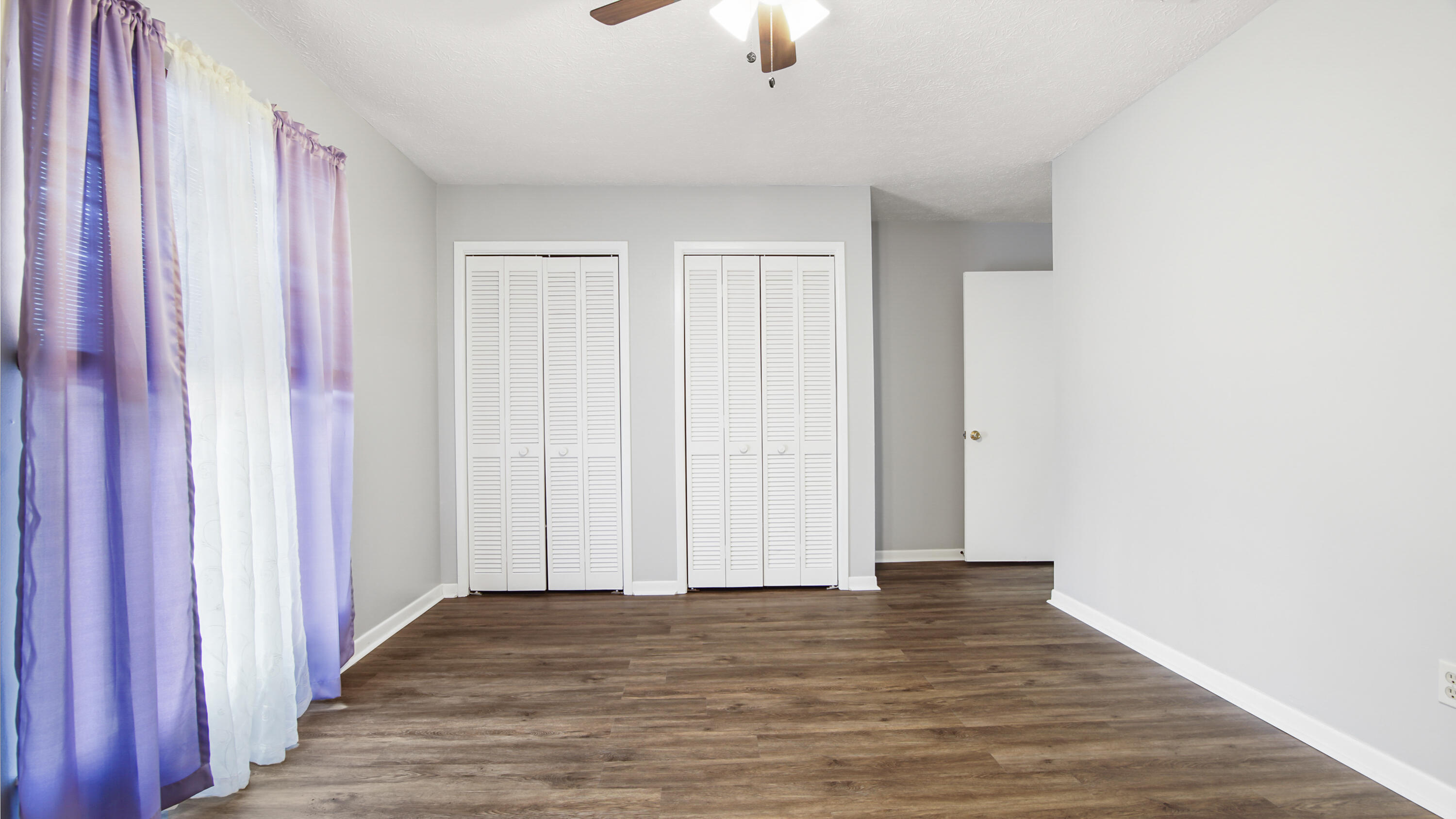 IMPERIAL OAKS - Residential
