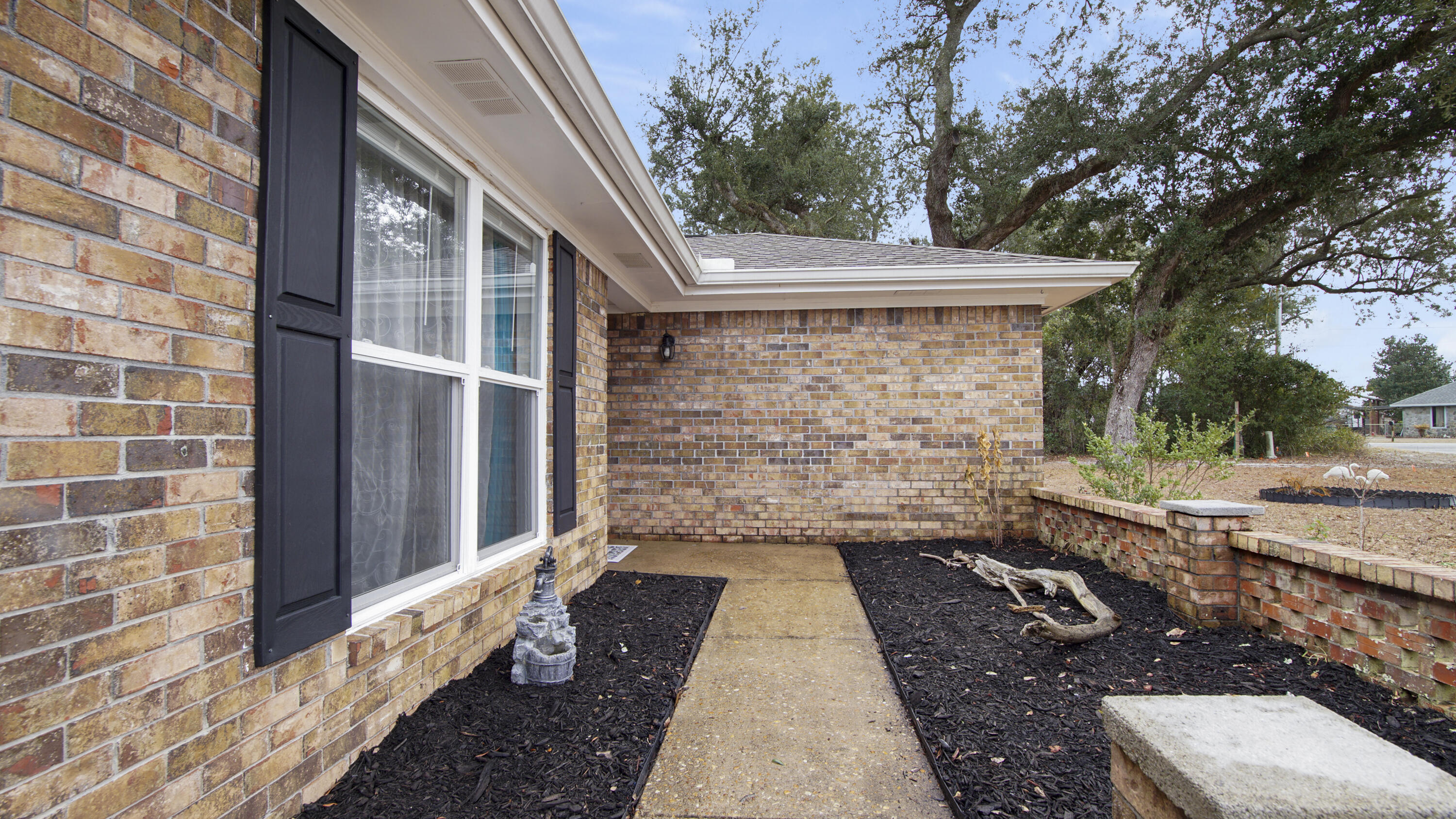 IMPERIAL OAKS - Residential