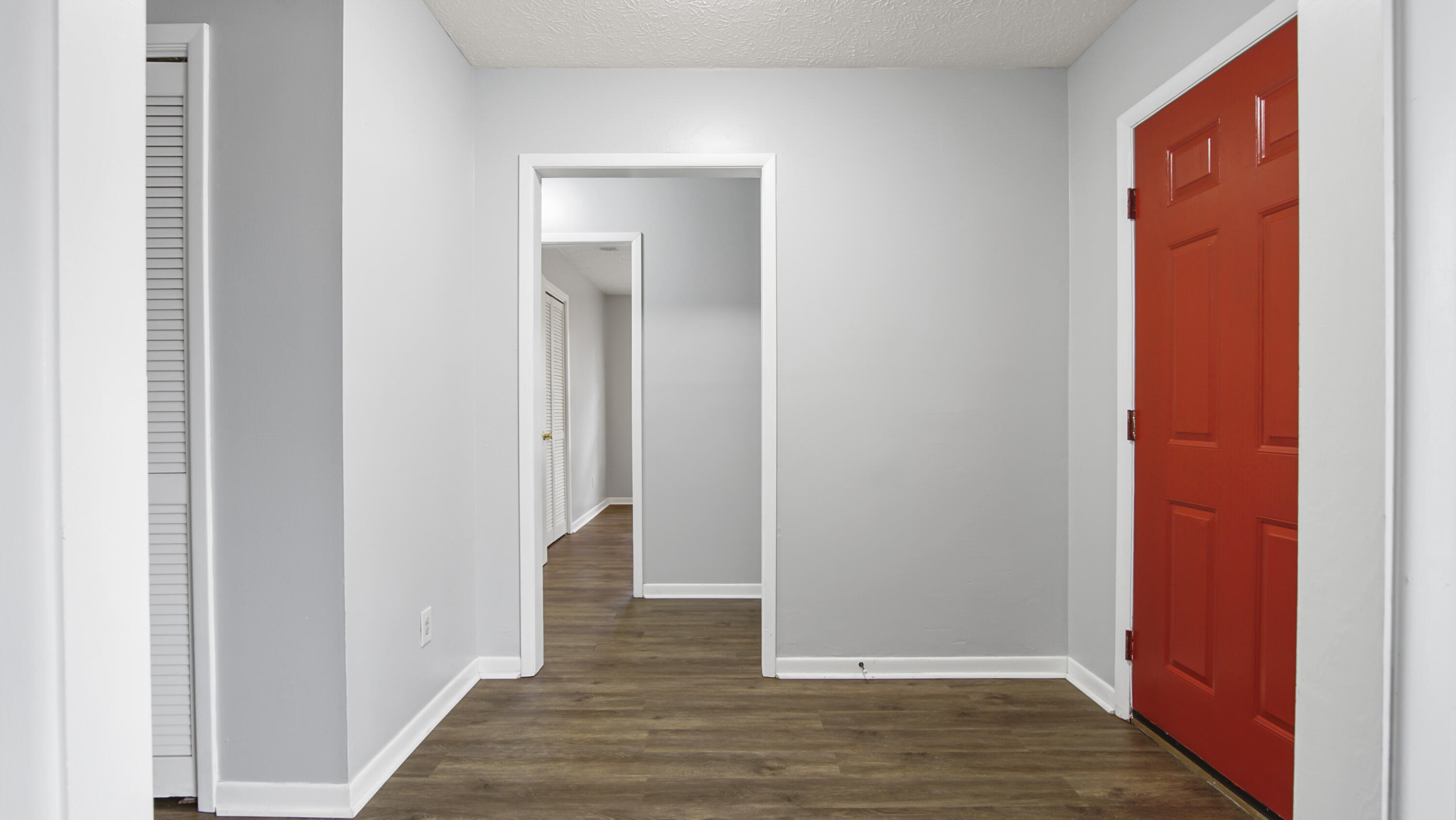 IMPERIAL OAKS - Residential