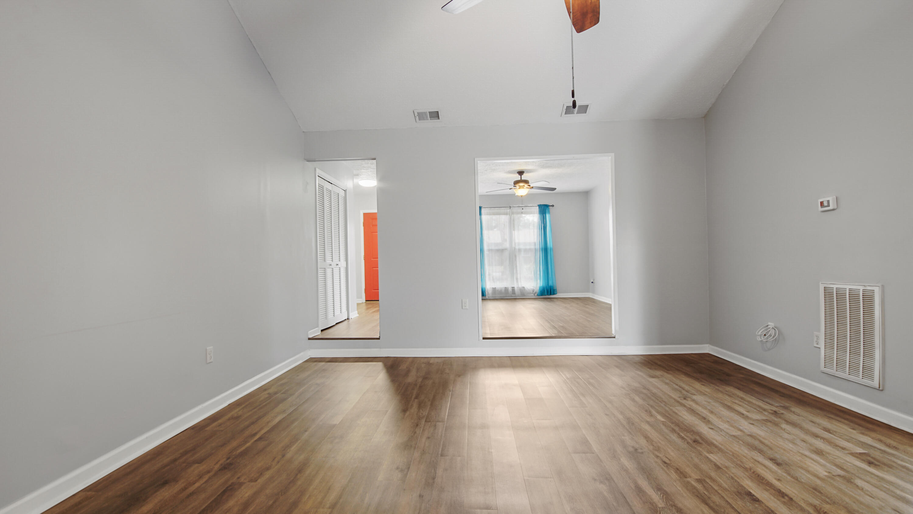 IMPERIAL OAKS - Residential