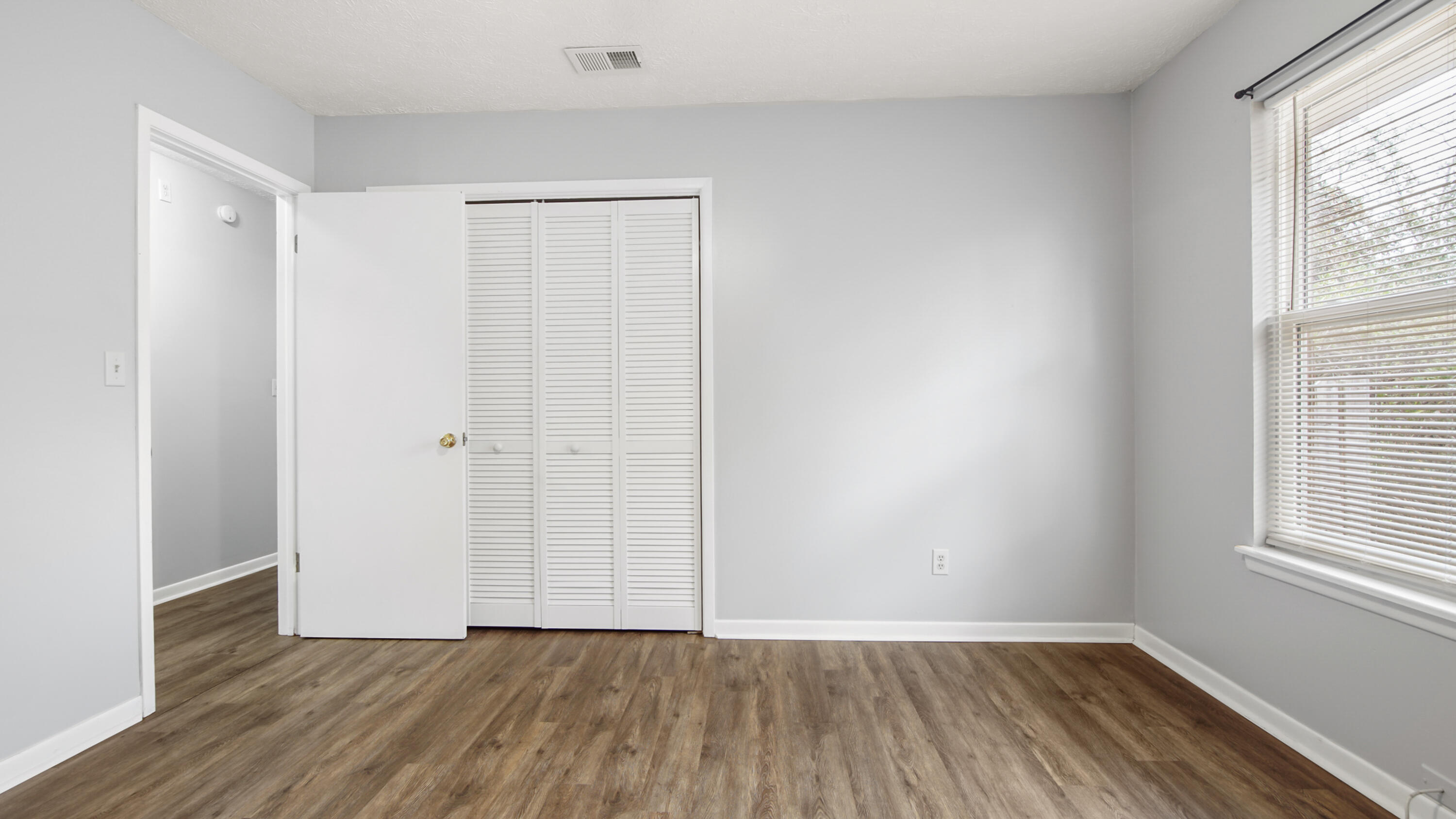 IMPERIAL OAKS - Residential