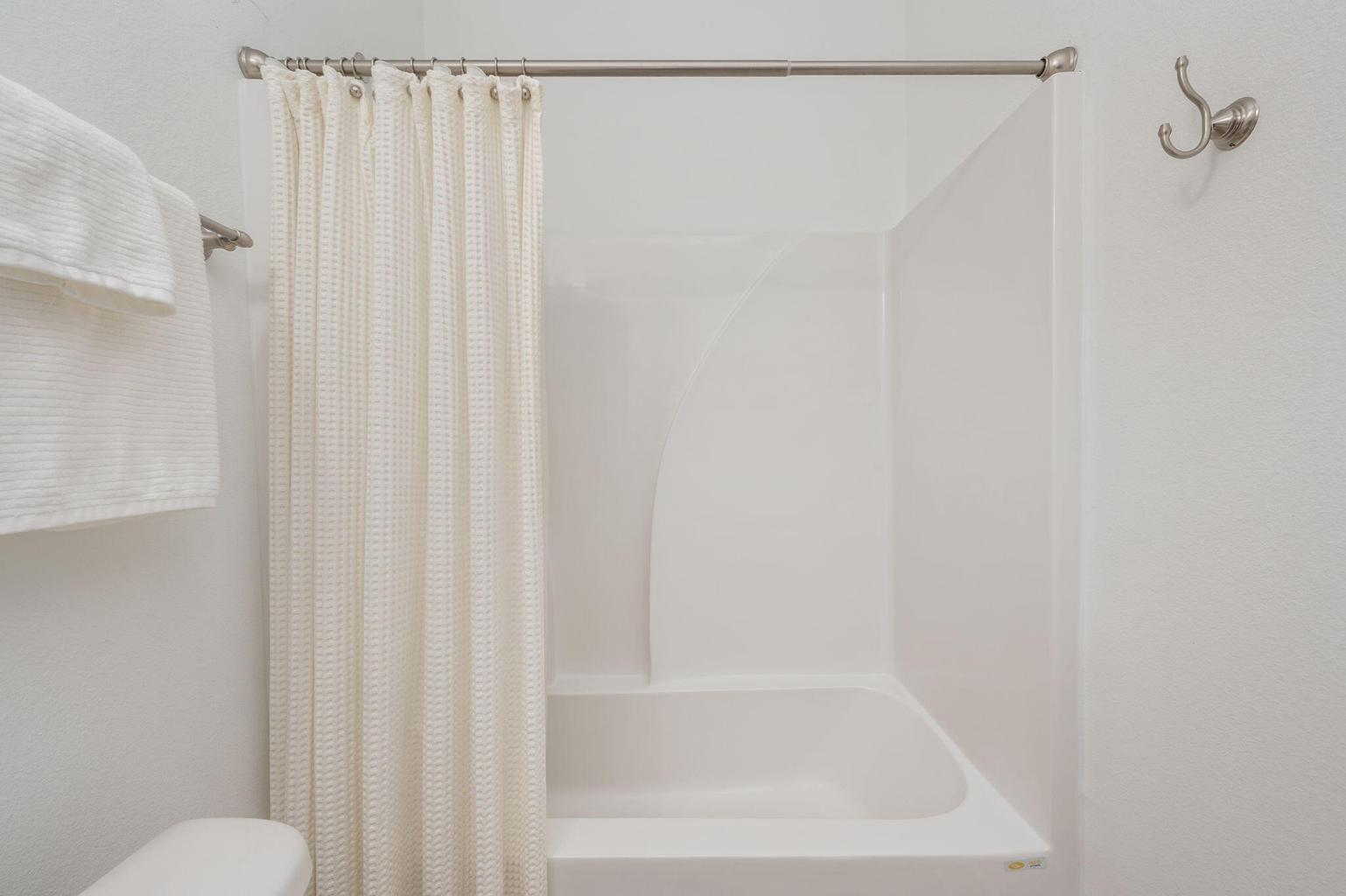 FOX VALLEY PH 3-A - Residential Lease