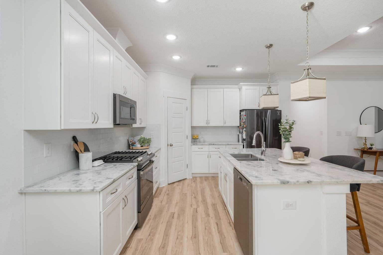 FOX VALLEY PH 3-A - Residential Lease