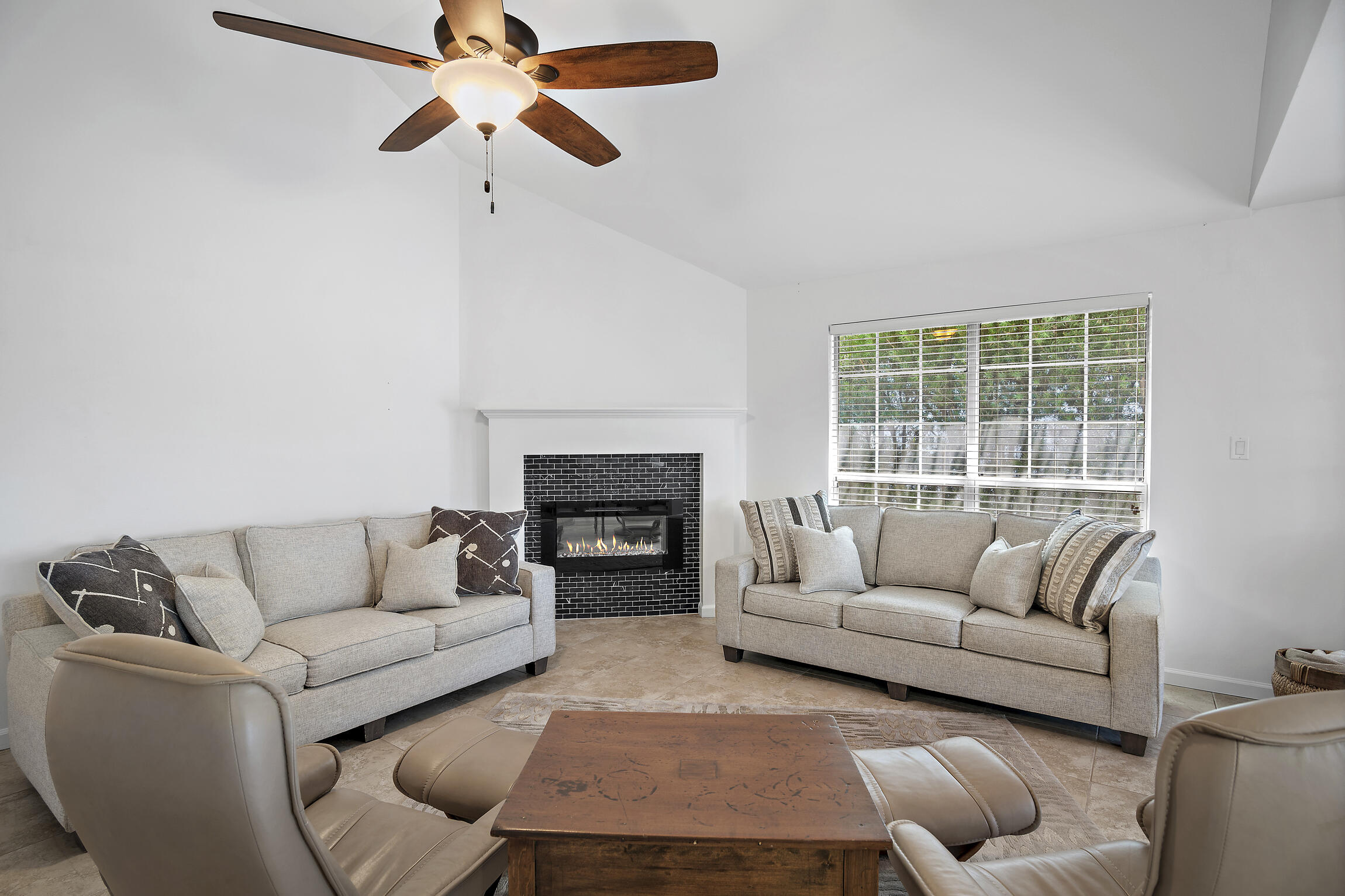 OLDE FLORIDA LAKES PH II - Residential
