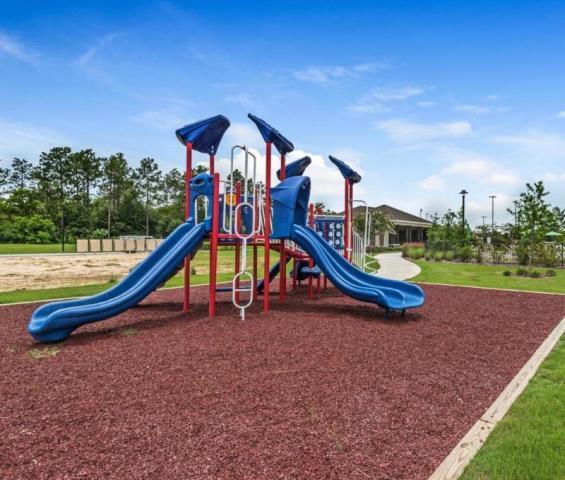 Redstone Commons - Residential Lease