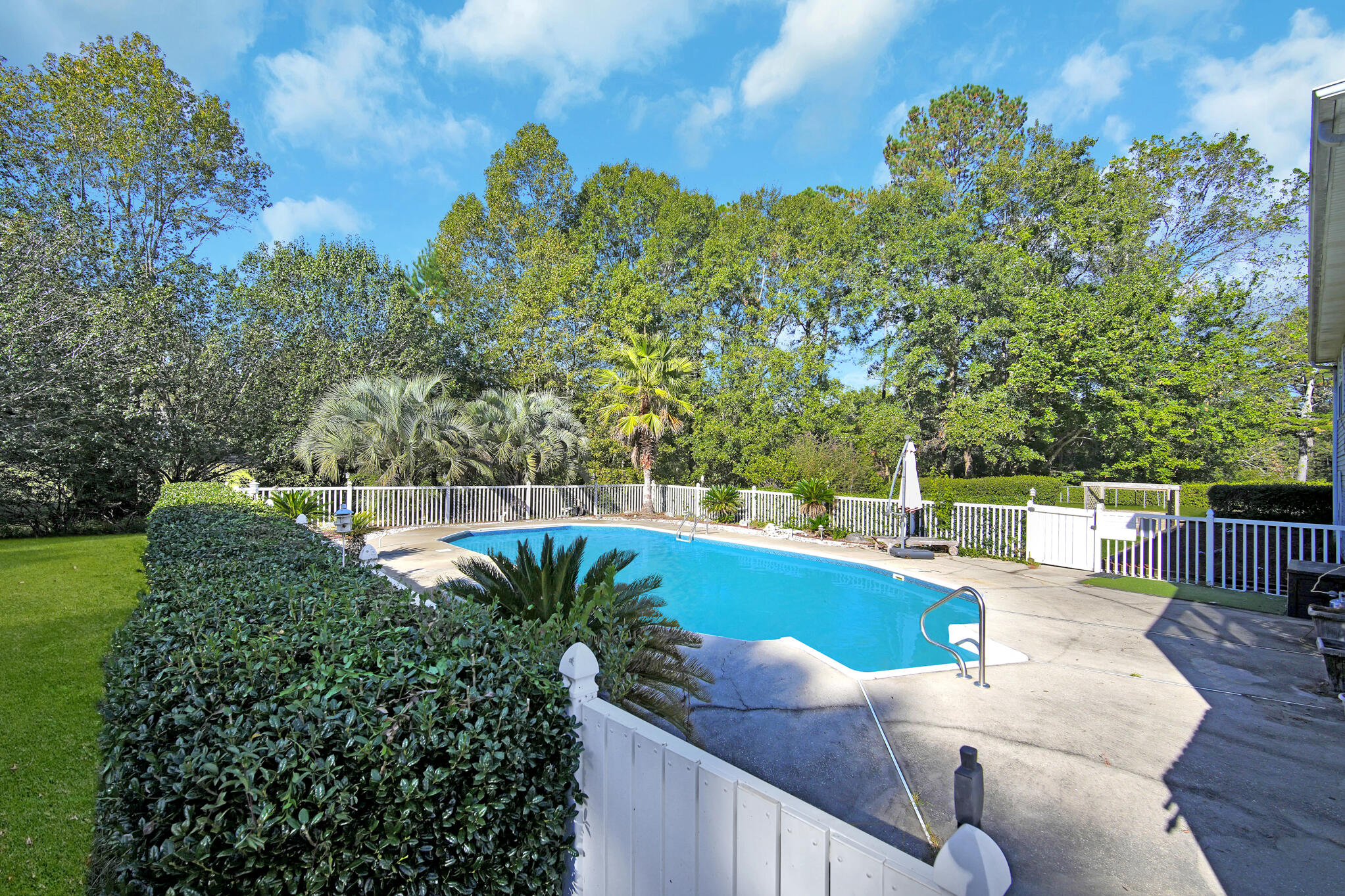 FOXWOOD ESTATES 1 - Residential