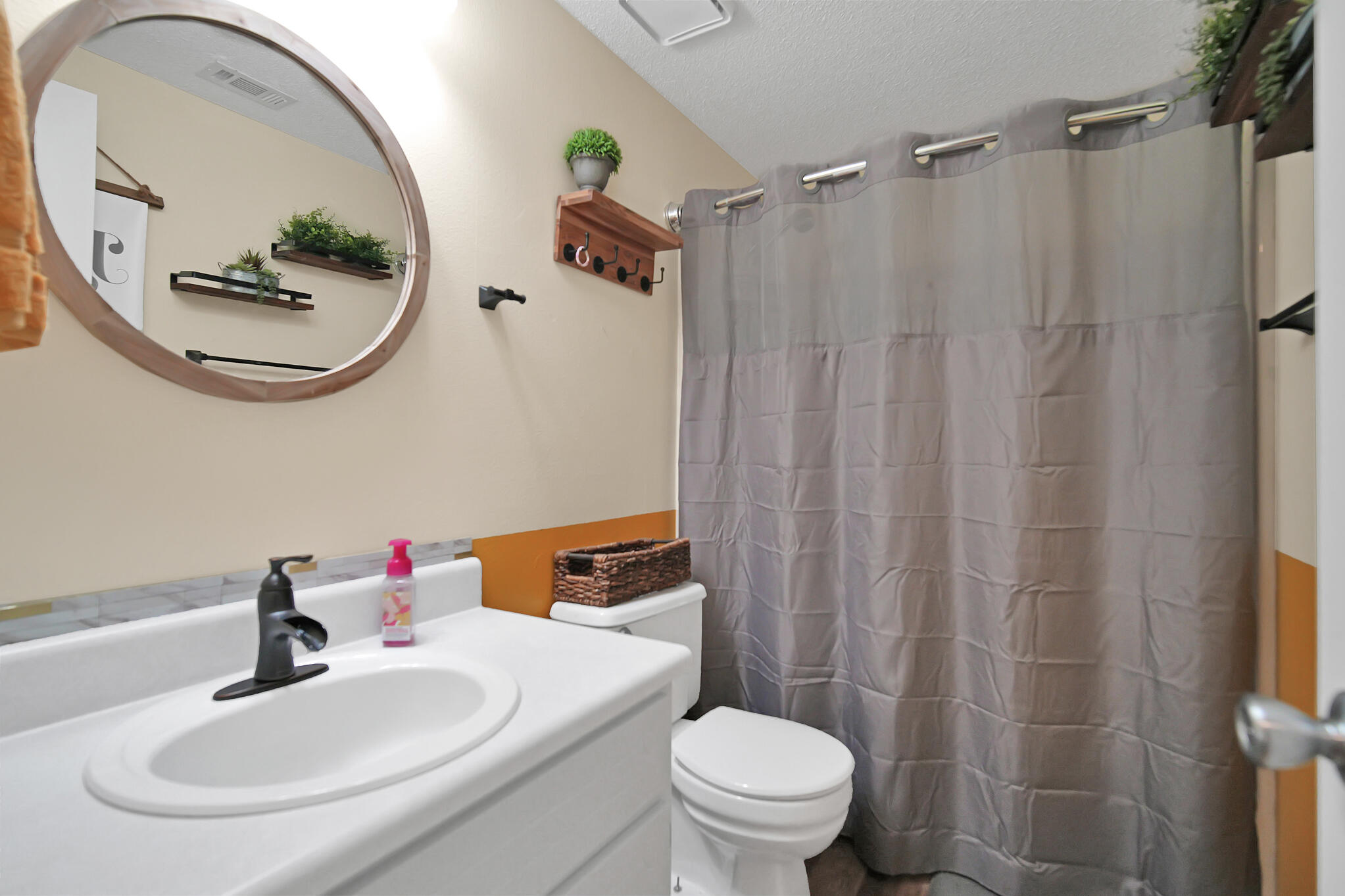 FOXWOOD ESTATES 1 - Residential