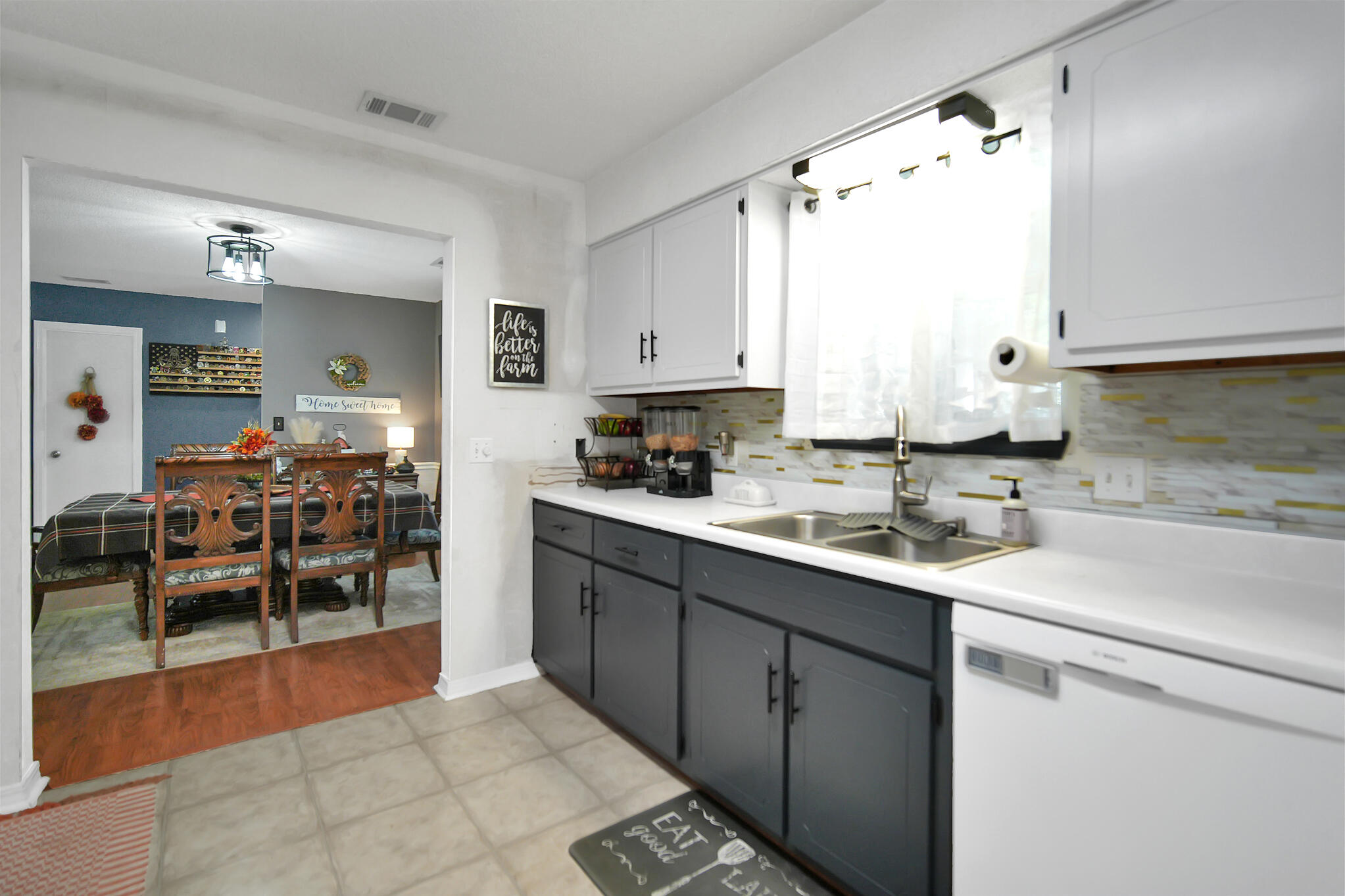 FOXWOOD ESTATES 1 - Residential